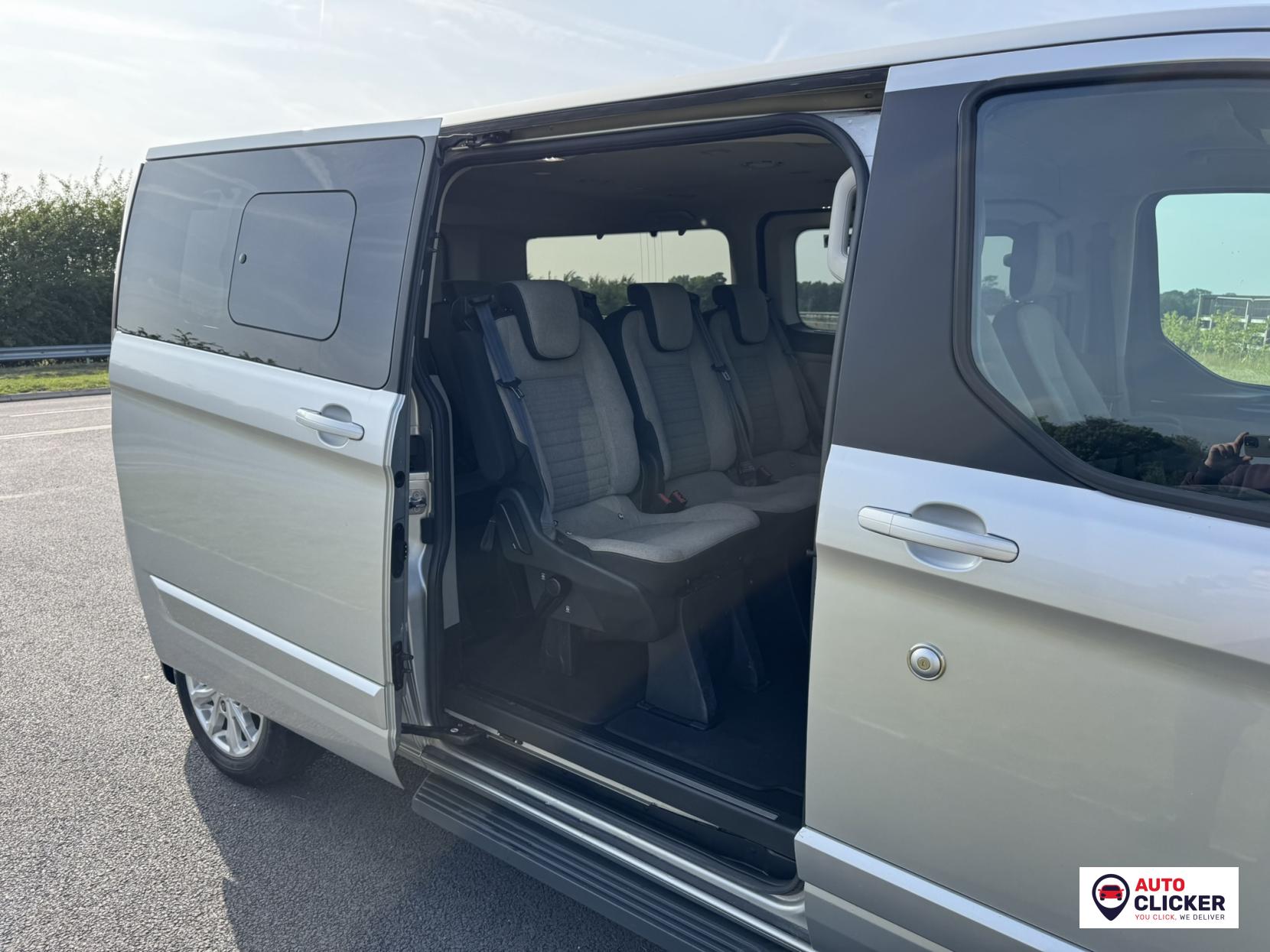 Ford Tourneo Custom 2.0 320 EcoBlue Titanium Minibus Double Cab 5dr Diesel Manual L2 Euro 6 (s/s) (130 ps)