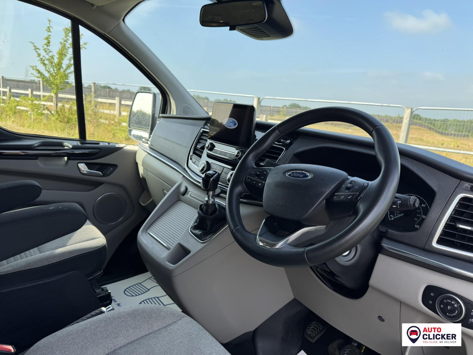 Ford Tourneo Custom 2.0 320 EcoBlue Titanium Minibus Double Cab 5dr Diesel Manual L2 Euro 6 (s/s) (130 ps)