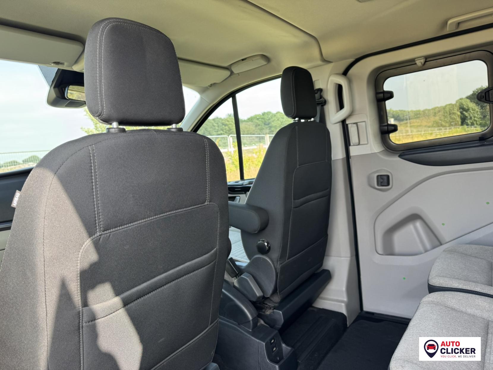 Ford Tourneo Custom 2.0 320 EcoBlue Titanium Minibus Double Cab 5dr Diesel Manual L2 Euro 6 (s/s) (130 ps)