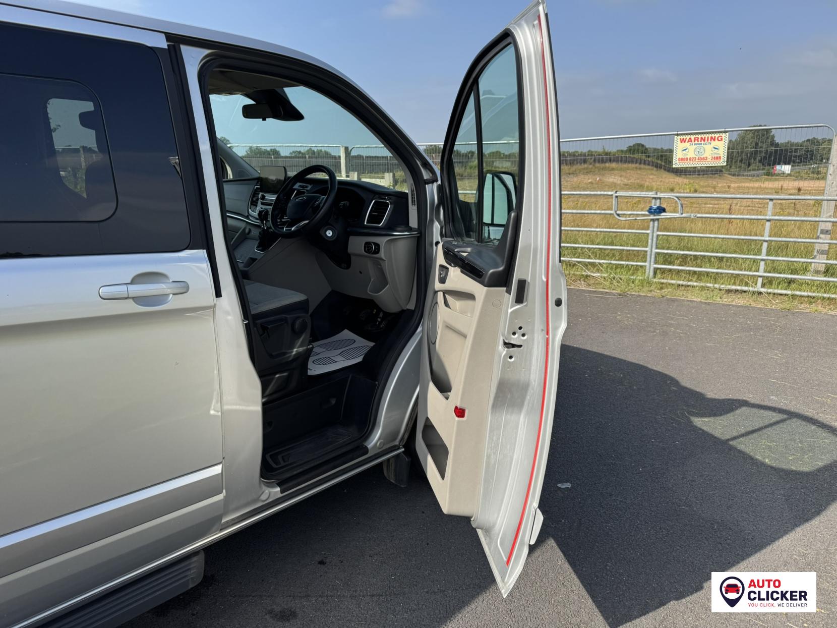 Ford Tourneo Custom 2.0 320 EcoBlue Titanium Minibus Double Cab 5dr Diesel Manual L2 Euro 6 (s/s) (130 ps)