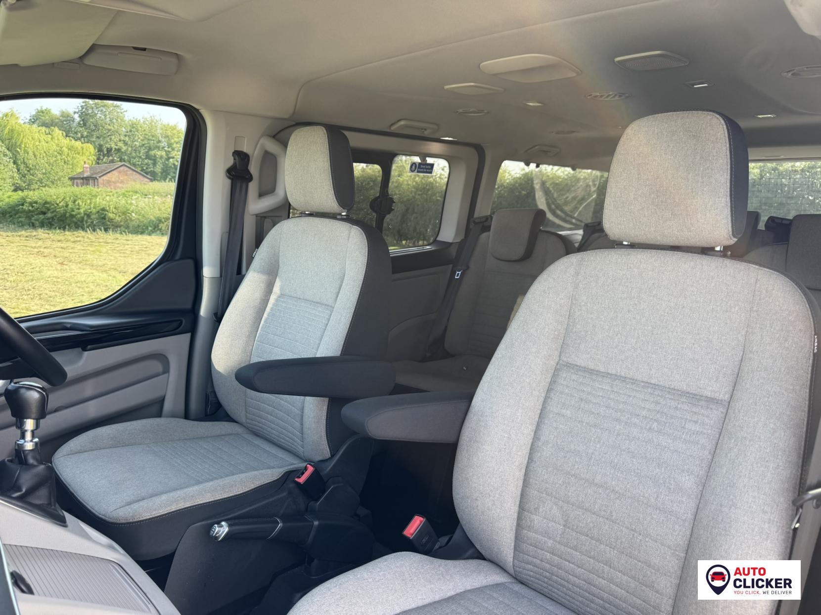 Ford Tourneo Custom 2.0 320 EcoBlue Titanium Minibus Double Cab 5dr Diesel Manual L2 Euro 6 (s/s) (130 ps)