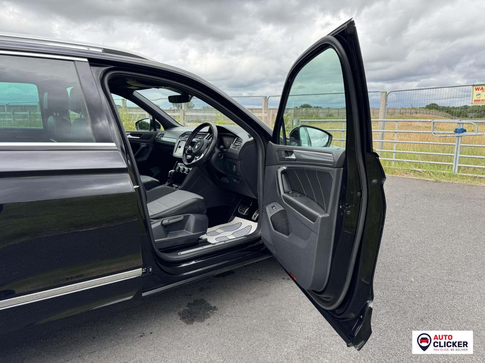 Volkswagen Tiguan 2.0 TSI R-Line Tech SUV 5dr Petrol DSG 4Motion Euro 6 (s/s) (190 ps)