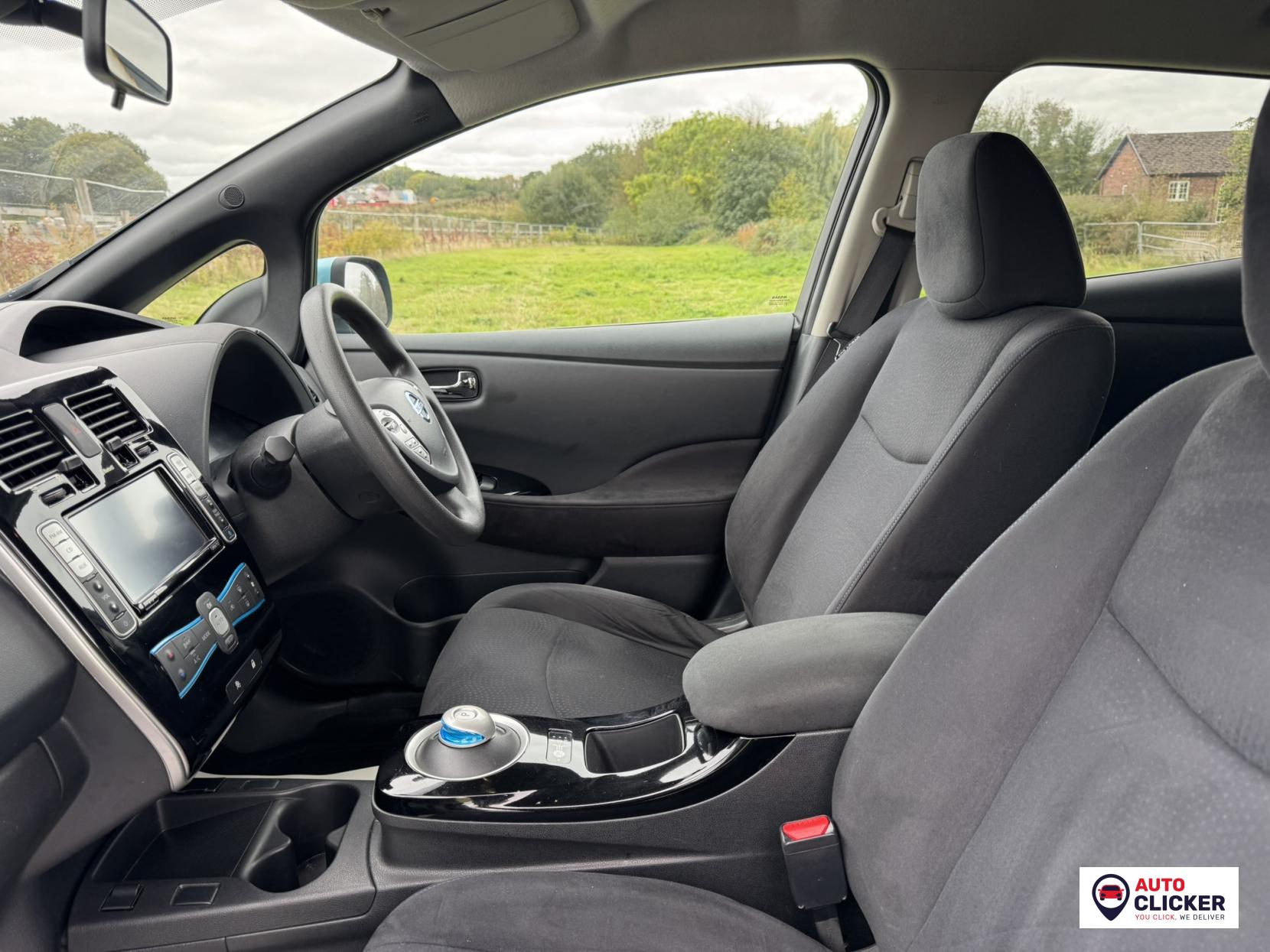 Nissan Leaf 24kWh Acenta Hatchback 5dr Electric Auto (107 bhp)