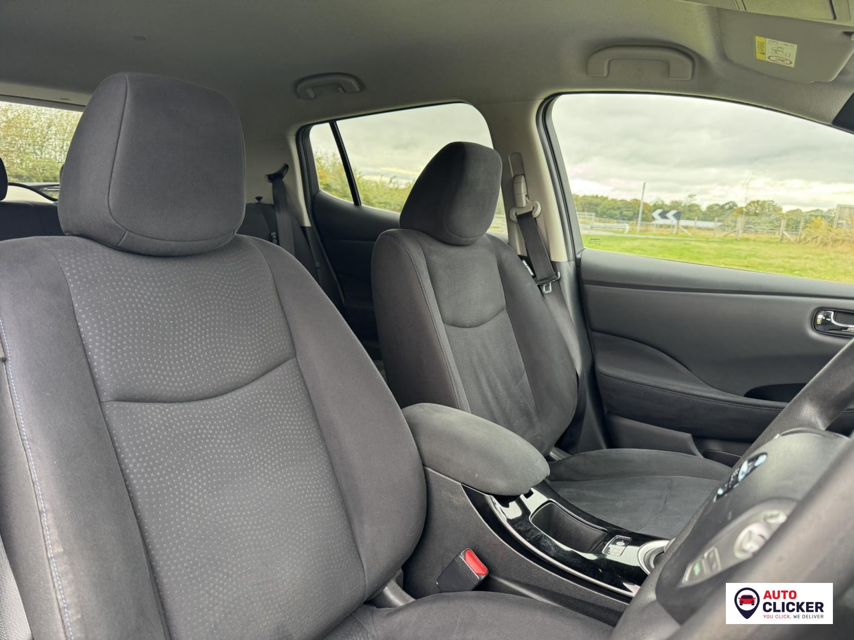 Nissan Leaf 24kWh Acenta Hatchback 5dr Electric Auto (107 bhp)