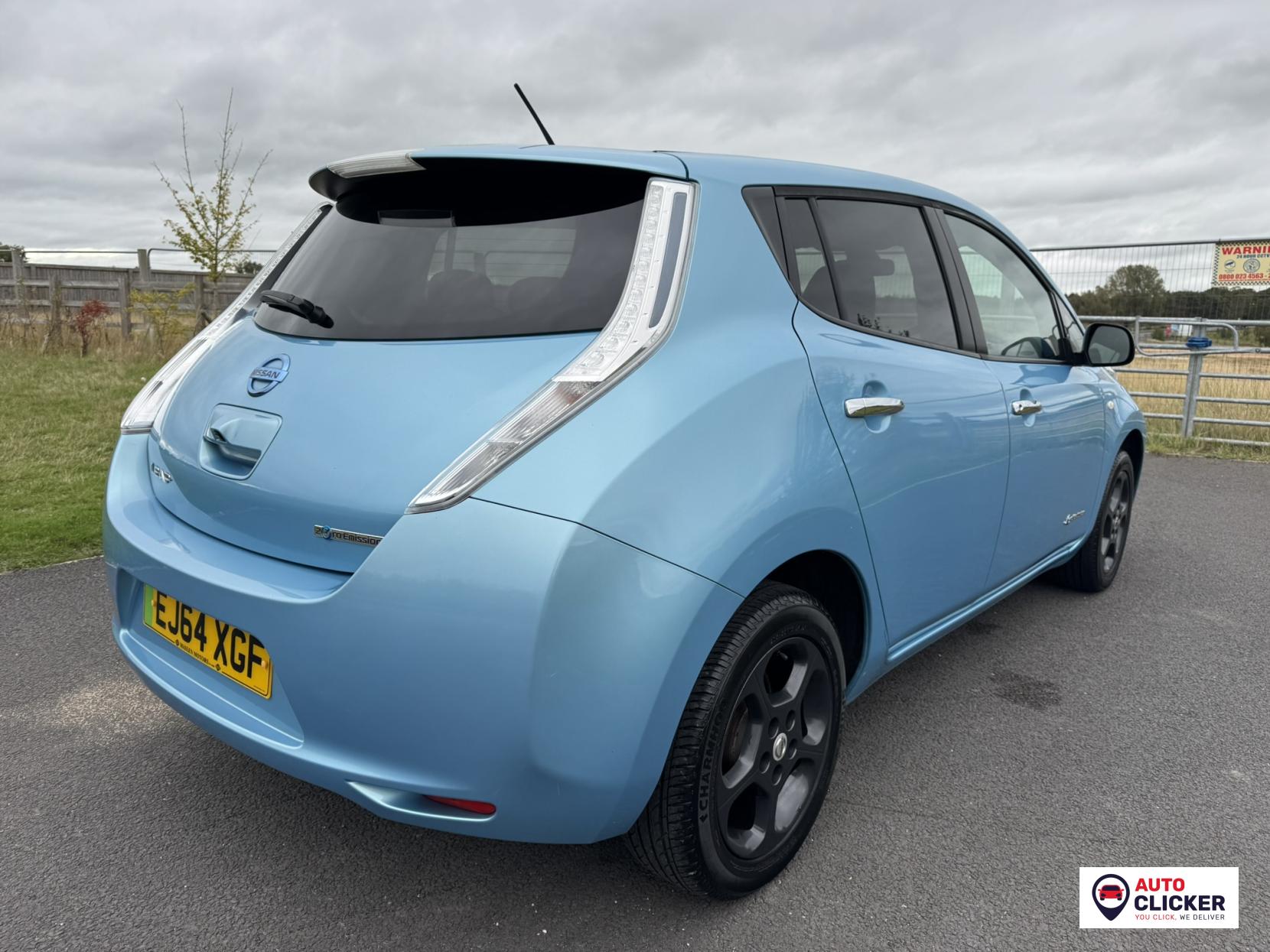 Nissan Leaf 24kWh Acenta Hatchback 5dr Electric Auto (107 bhp)