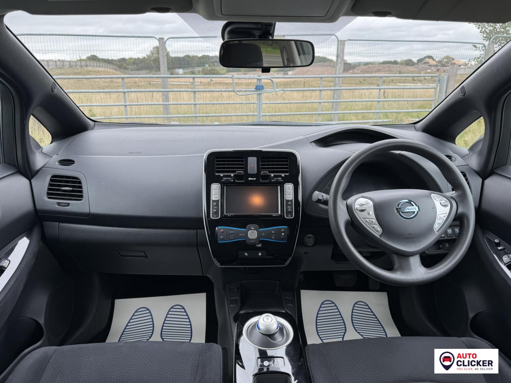 Nissan Leaf 24kWh Acenta Hatchback 5dr Electric Auto (107 bhp)