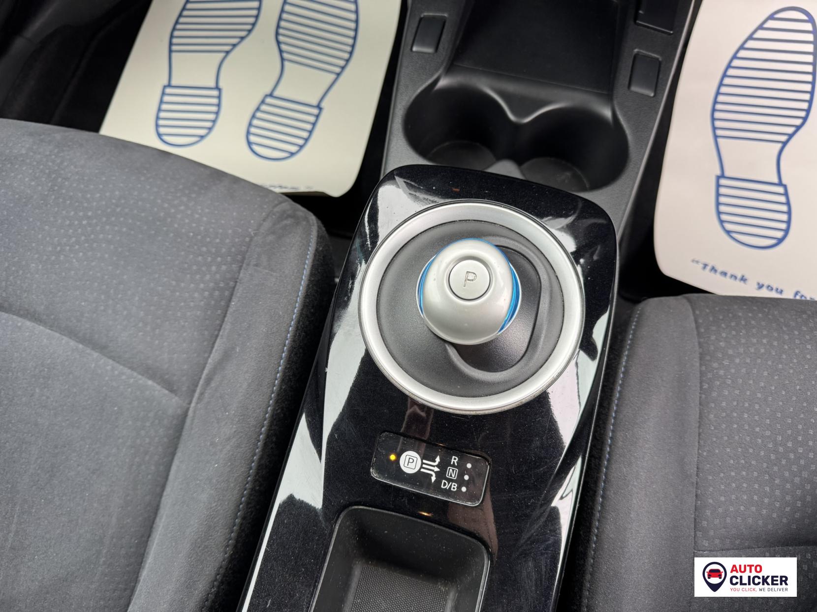 Nissan Leaf 24kWh Acenta Hatchback 5dr Electric Auto (107 bhp)