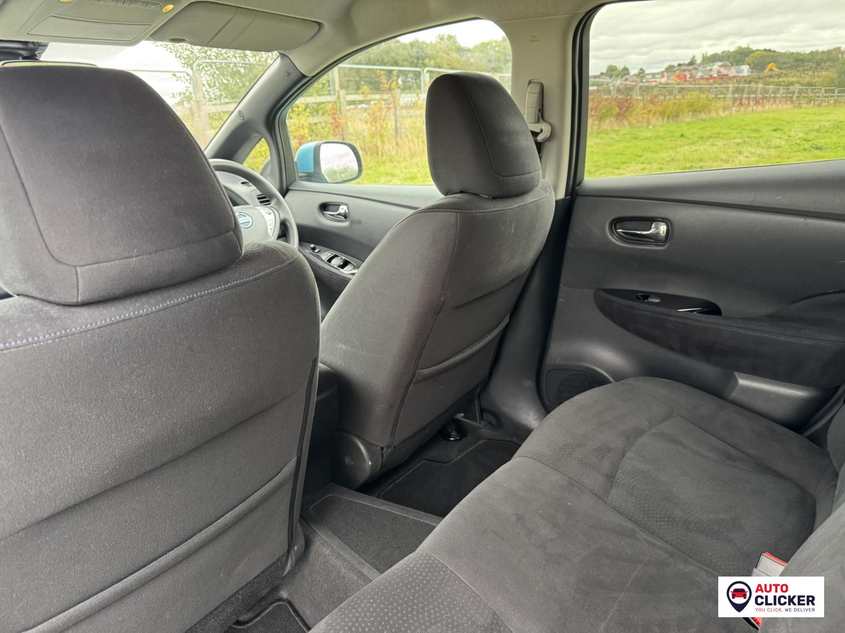 Nissan Leaf 24kWh Acenta Hatchback 5dr Electric Auto (107 bhp)
