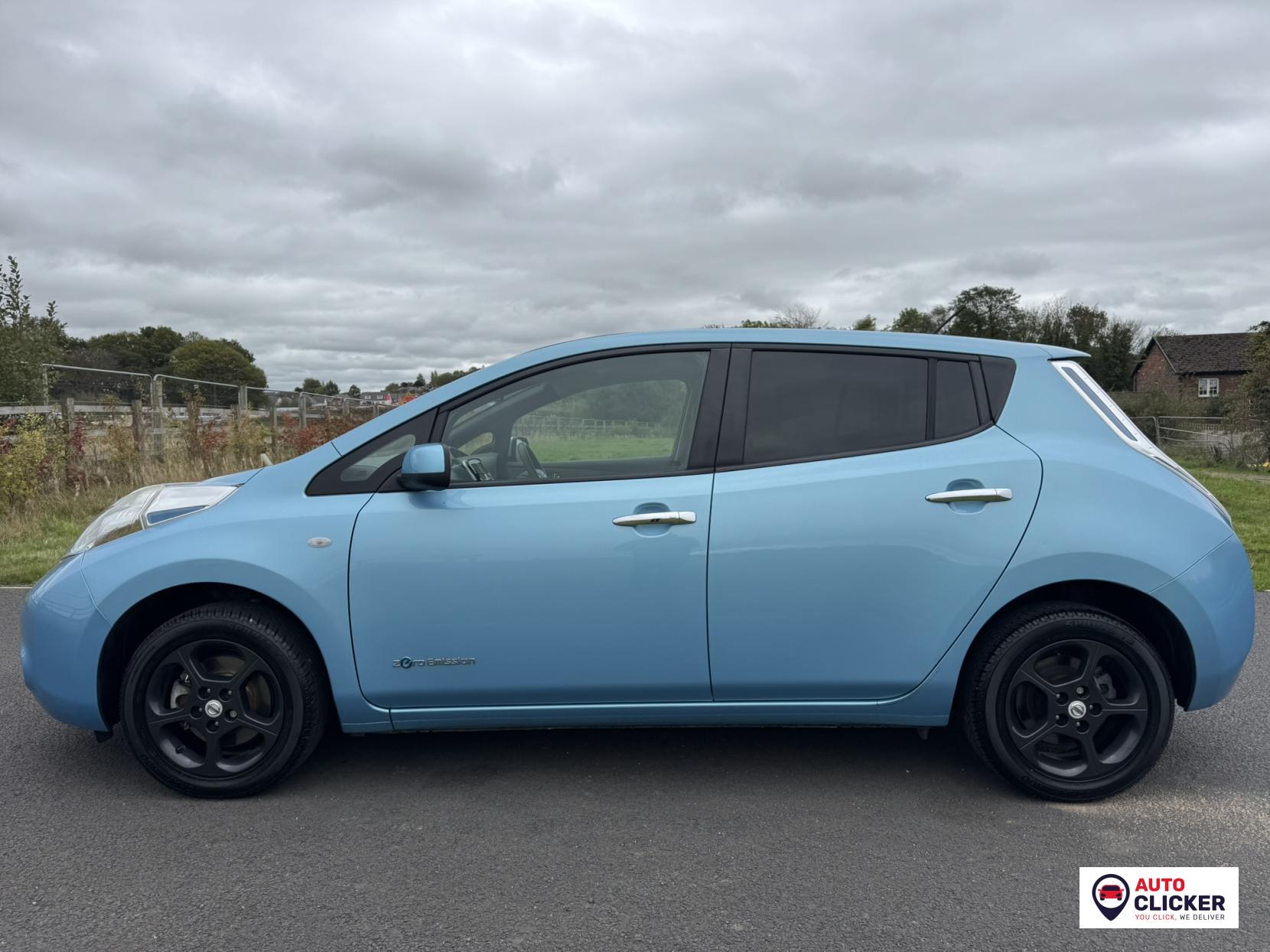 Nissan Leaf 24kWh Acenta Hatchback 5dr Electric Auto (107 bhp)
