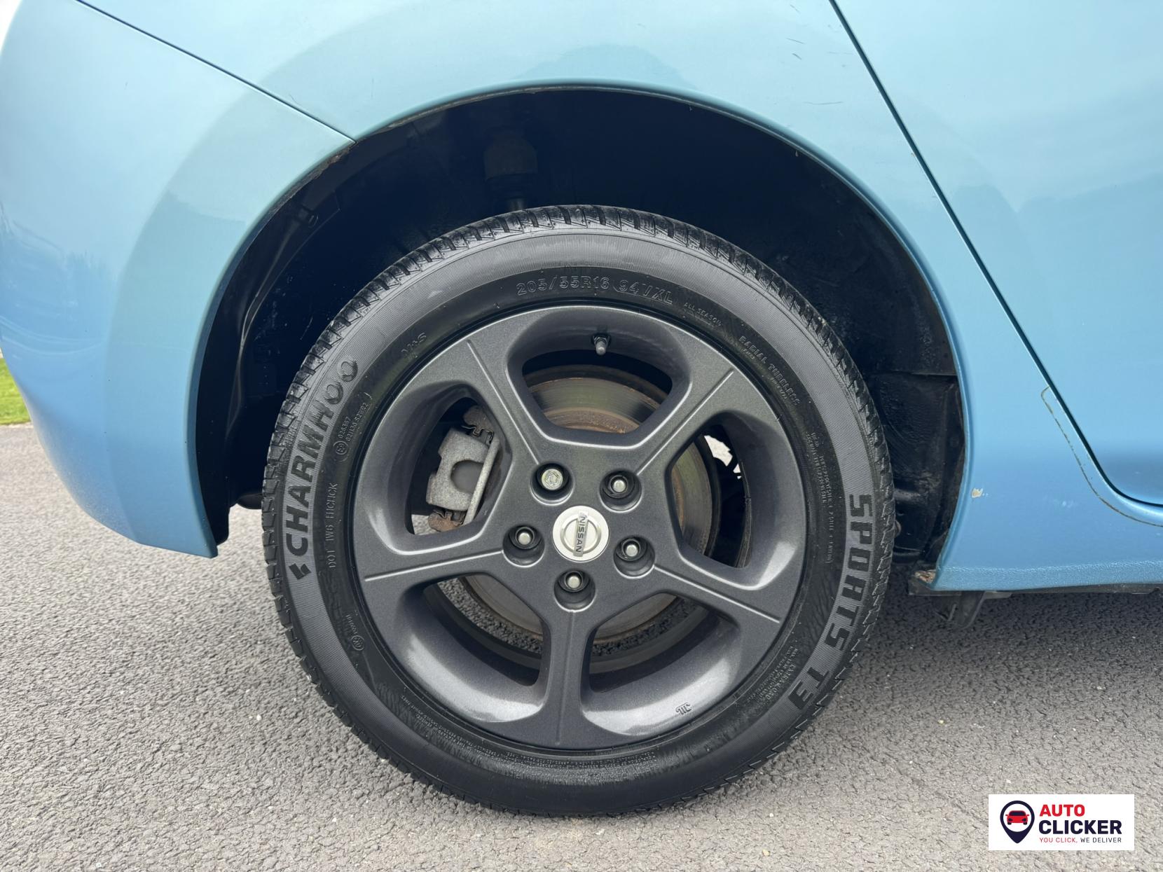 Nissan Leaf 24kWh Acenta Hatchback 5dr Electric Auto (107 bhp)