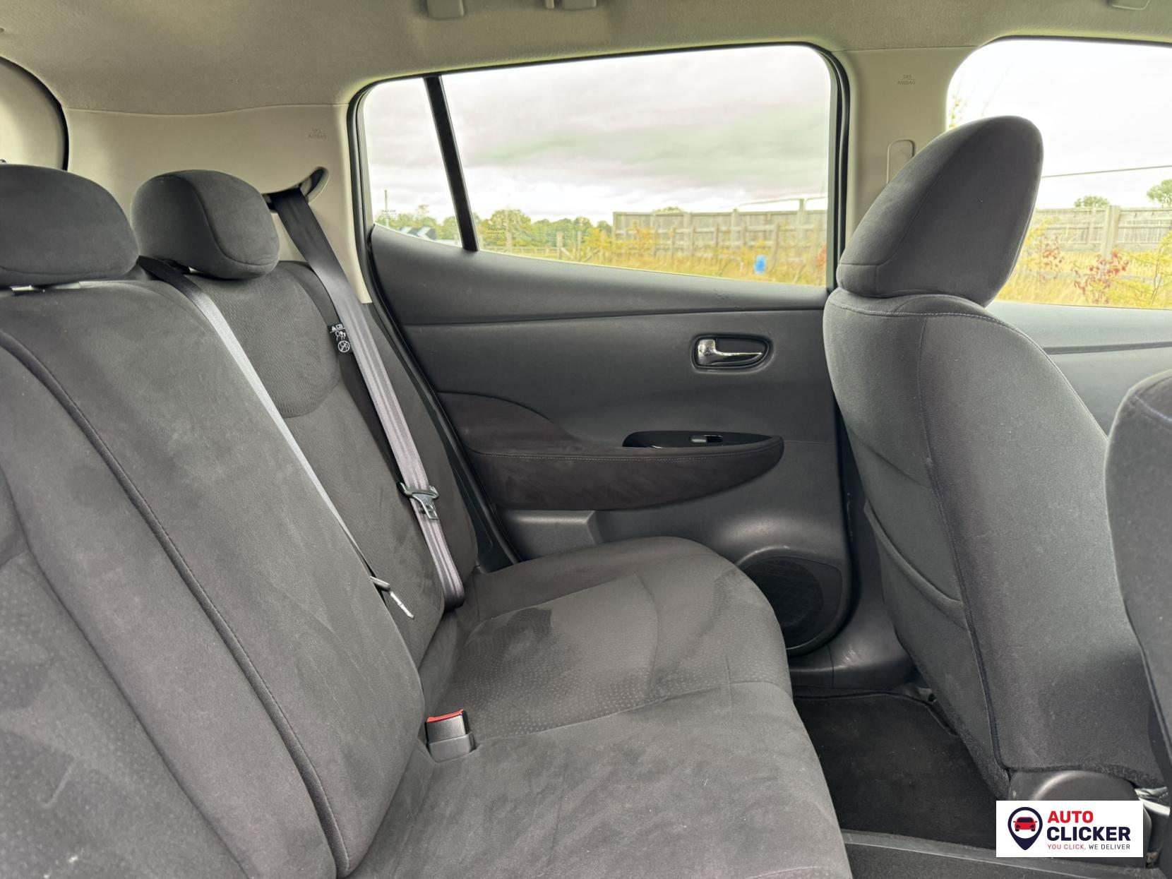 Nissan Leaf 24kWh Acenta Hatchback 5dr Electric Auto (107 bhp)