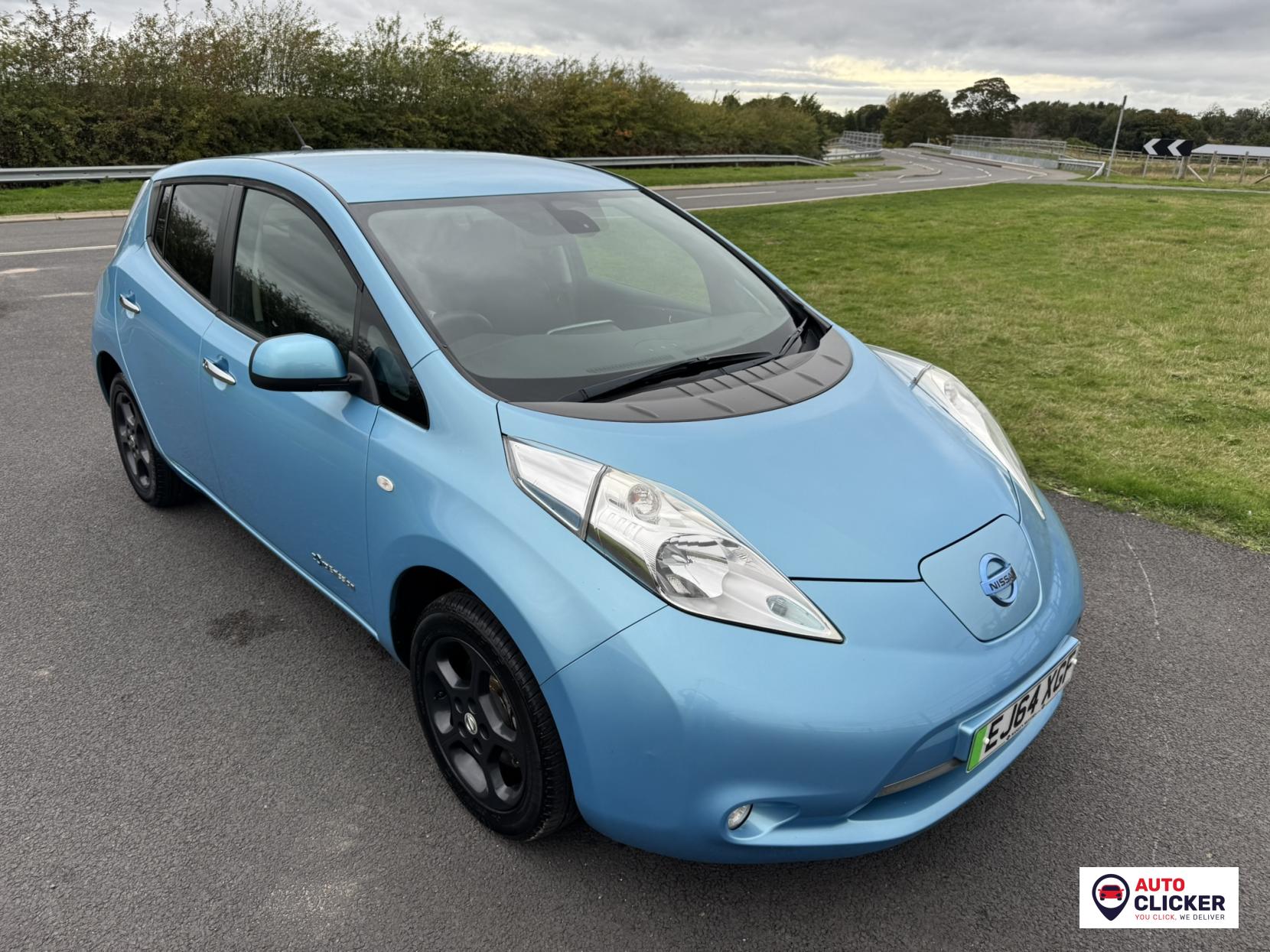 Nissan Leaf 24kWh Acenta Hatchback 5dr Electric Auto (107 bhp)