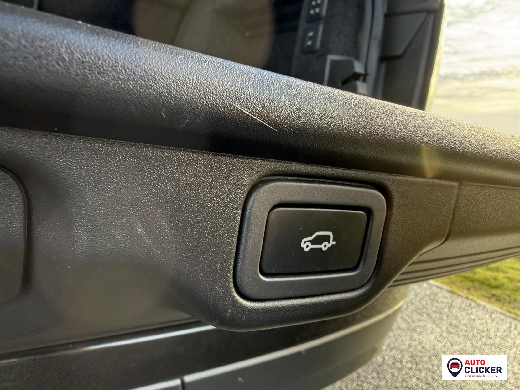 Land Rover Range Rover 4.4 SD V8 Autobiography SUV 5dr Diesel Auto 4WD Euro 6 (s/s) (339 ps)