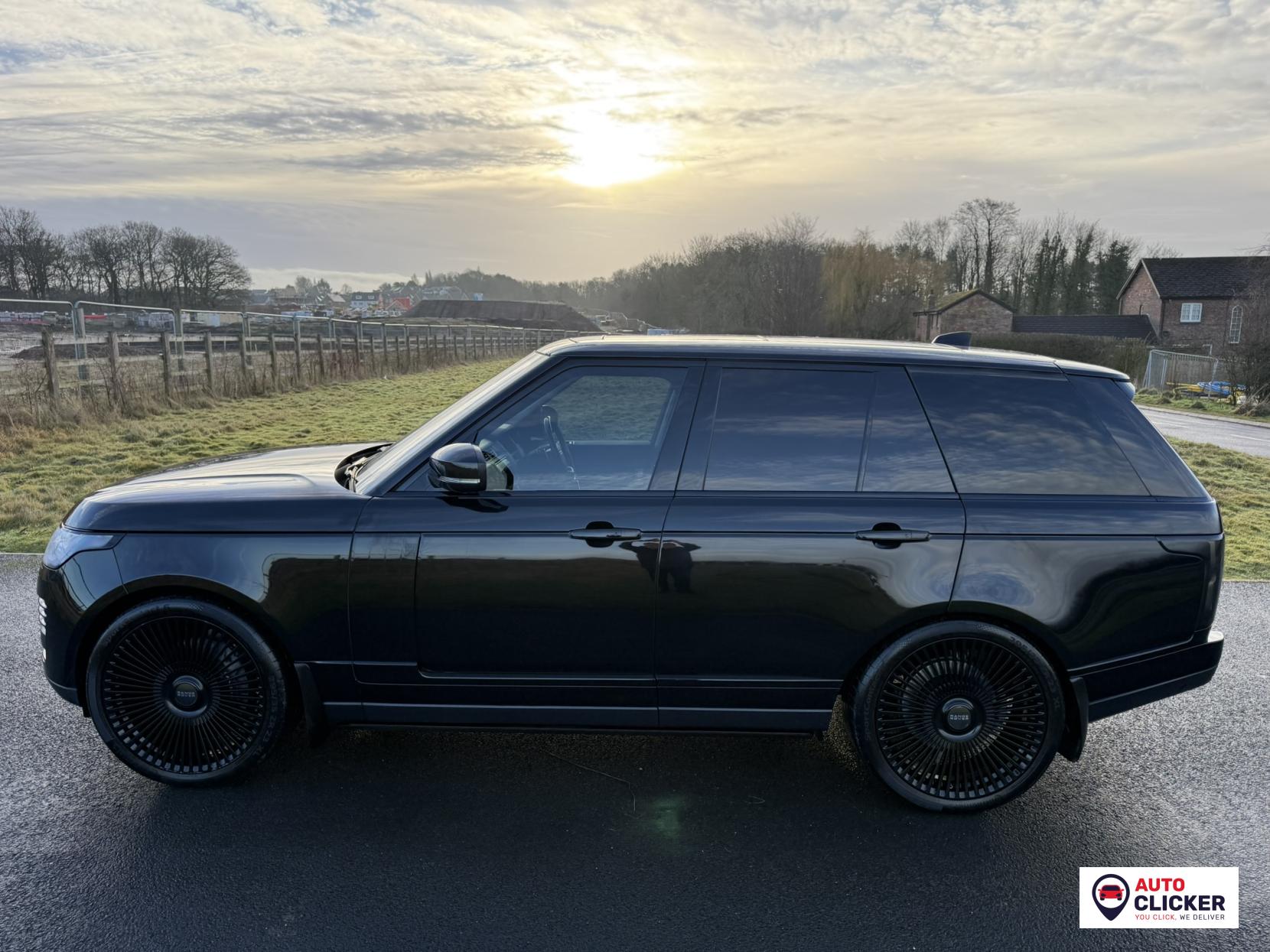 Land Rover Range Rover 4.4 SD V8 Autobiography SUV 5dr Diesel Auto 4WD Euro 6 (s/s) (339 ps)