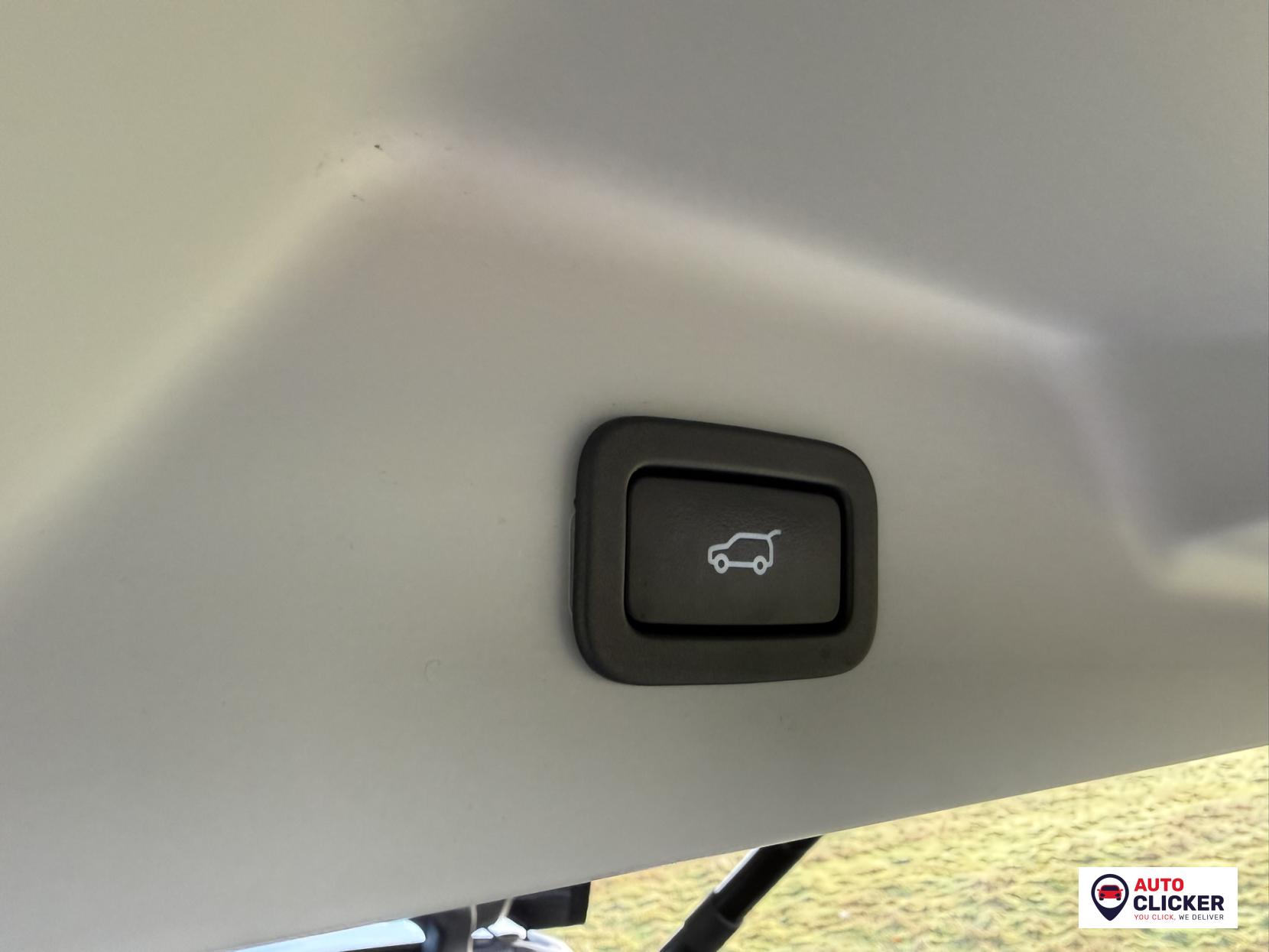 Land Rover Range Rover 4.4 SD V8 Autobiography SUV 5dr Diesel Auto 4WD Euro 6 (s/s) (339 ps)