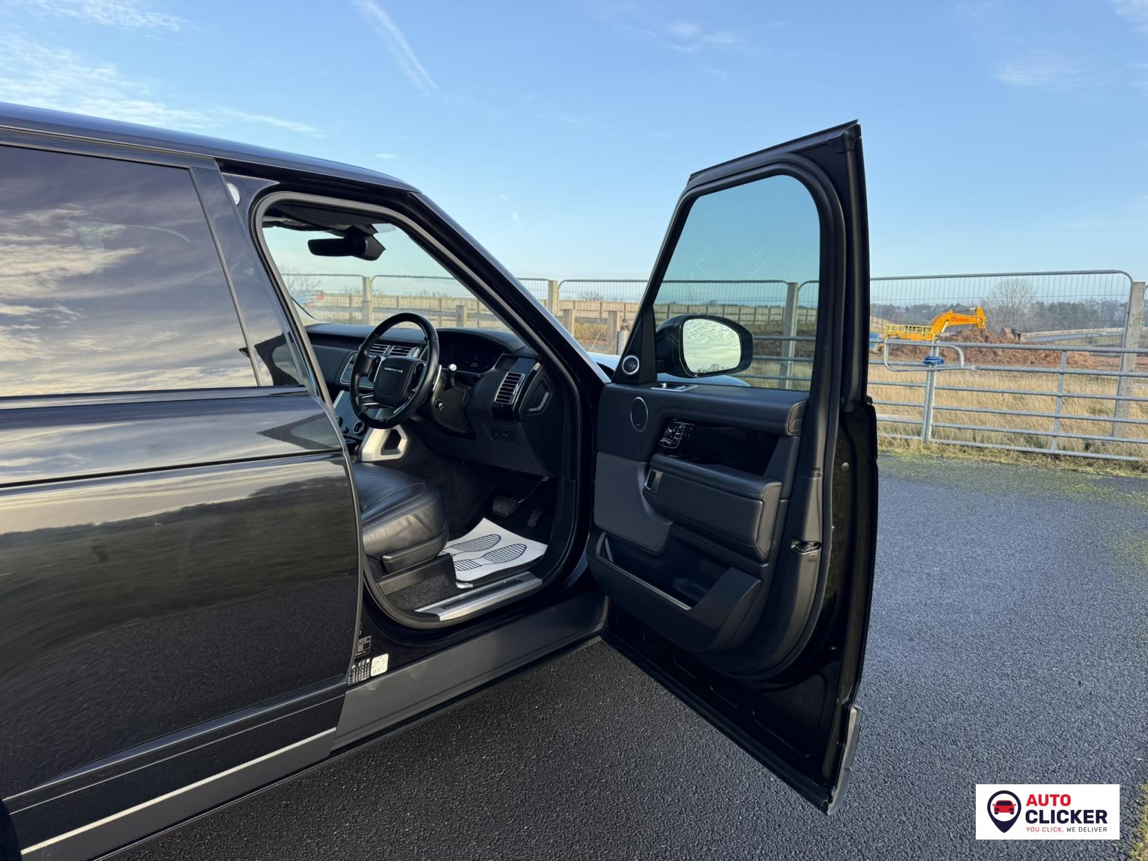 Land Rover Range Rover 4.4 SD V8 Autobiography SUV 5dr Diesel Auto 4WD Euro 6 (s/s) (339 ps)