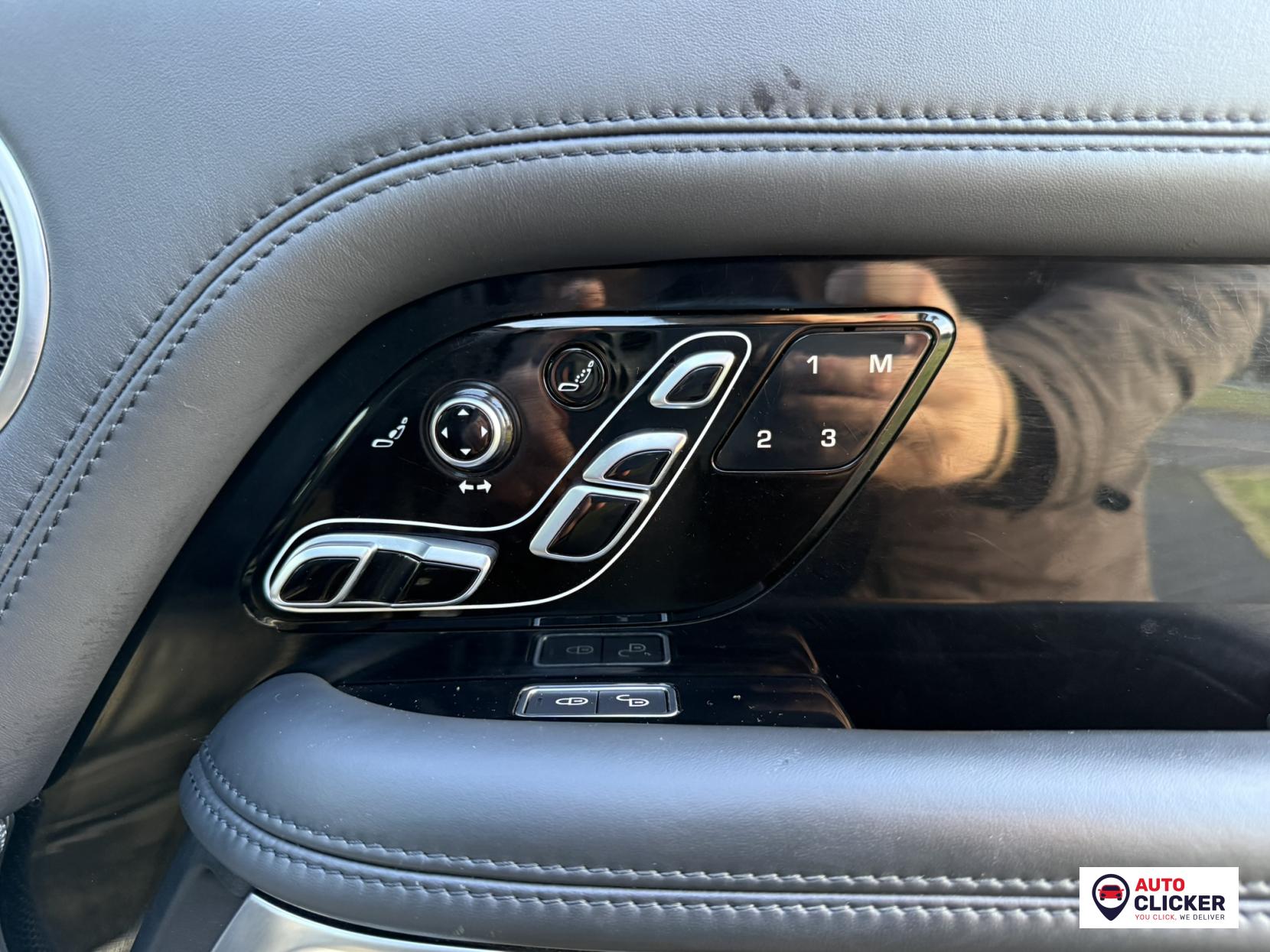 Land Rover Range Rover 4.4 SD V8 Autobiography SUV 5dr Diesel Auto 4WD Euro 6 (s/s) (339 ps)