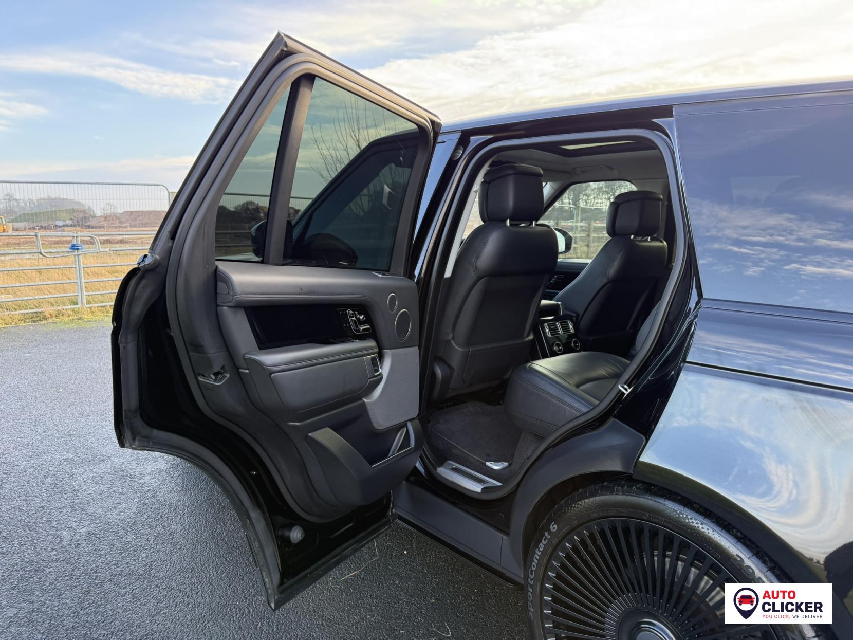 Land Rover Range Rover 4.4 SD V8 Autobiography SUV 5dr Diesel Auto 4WD Euro 6 (s/s) (339 ps)