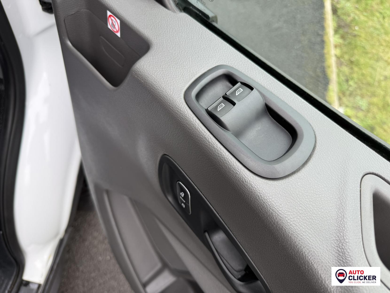 Ford Transit 2.0 350 EcoBlue Leader Panel Van 5dr Diesel Manual RWD L3 H2 Euro 6 (s/s) (130 ps)