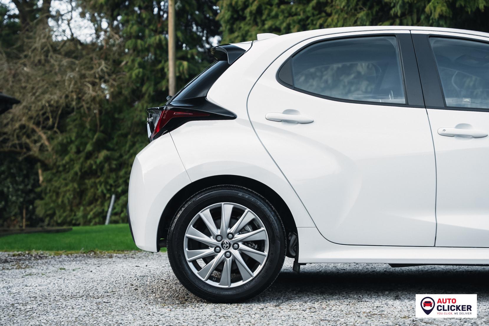 Toyota Yaris 1.5 VVT-h Icon Hatchback 5dr Petrol Hybrid E-CVT Euro 6 (s/s) (116 ps)