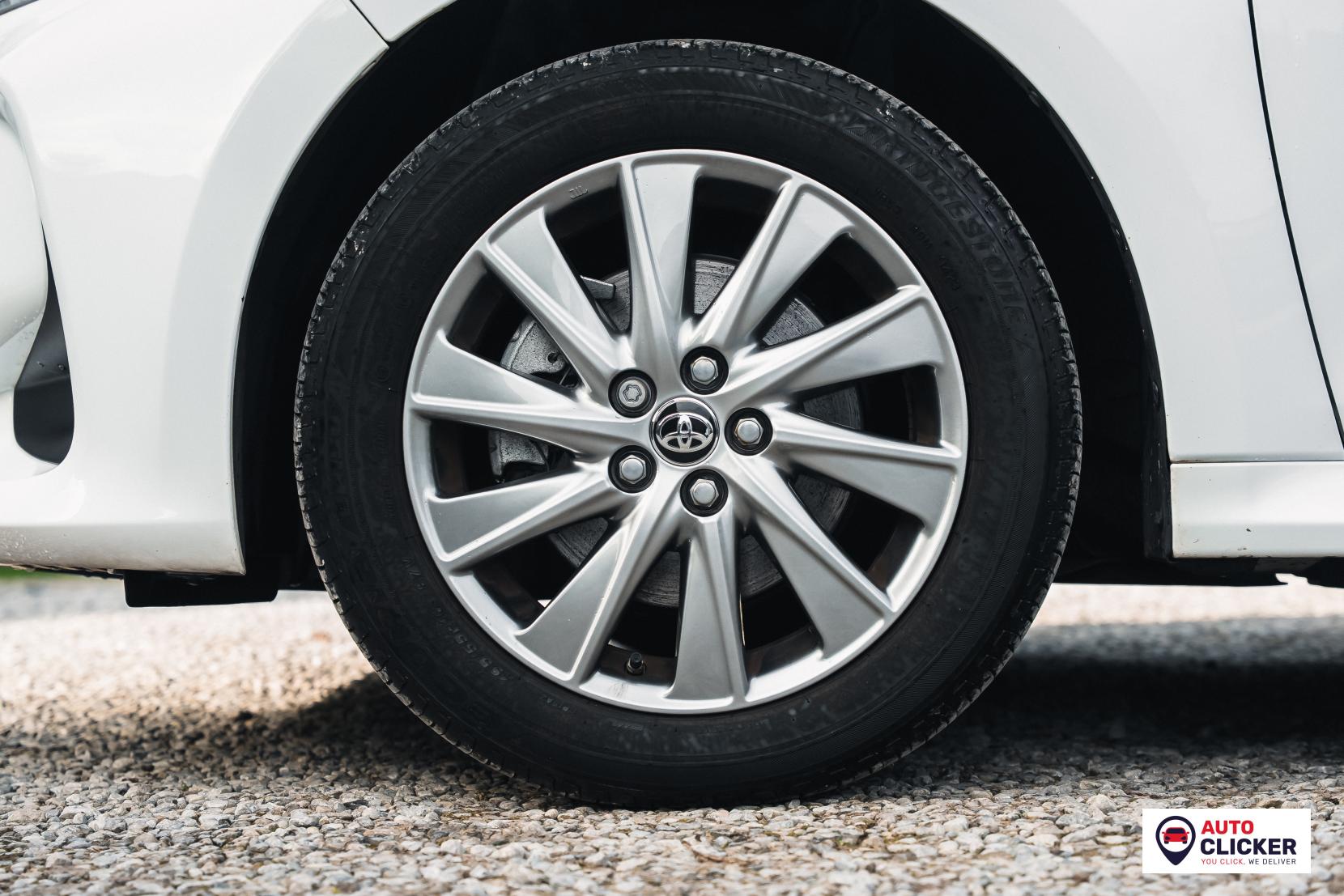 Toyota Yaris 1.5 VVT-h Icon Hatchback 5dr Petrol Hybrid E-CVT Euro 6 (s/s) (116 ps)