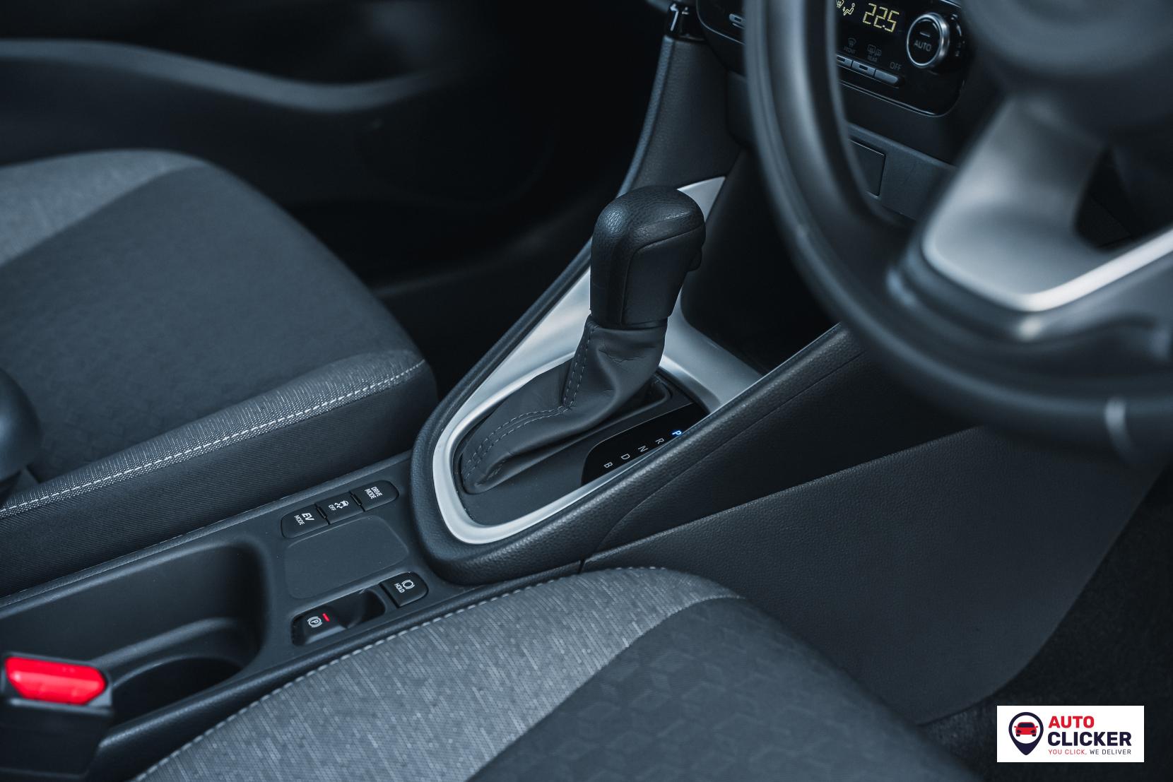 Toyota Yaris 1.5 VVT-h Icon Hatchback 5dr Petrol Hybrid E-CVT Euro 6 (s/s) (116 ps)