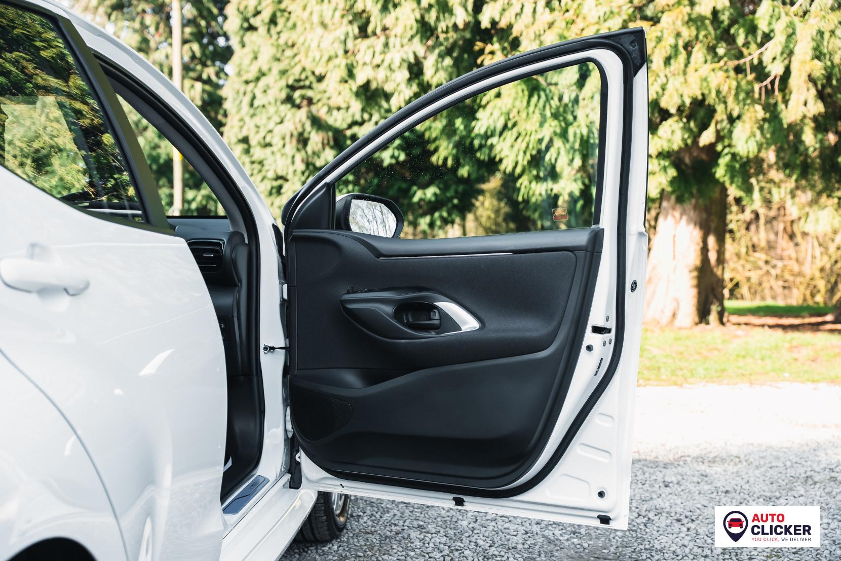 Toyota Yaris 1.5 VVT-h Icon Hatchback 5dr Petrol Hybrid E-CVT Euro 6 (s/s) (116 ps)