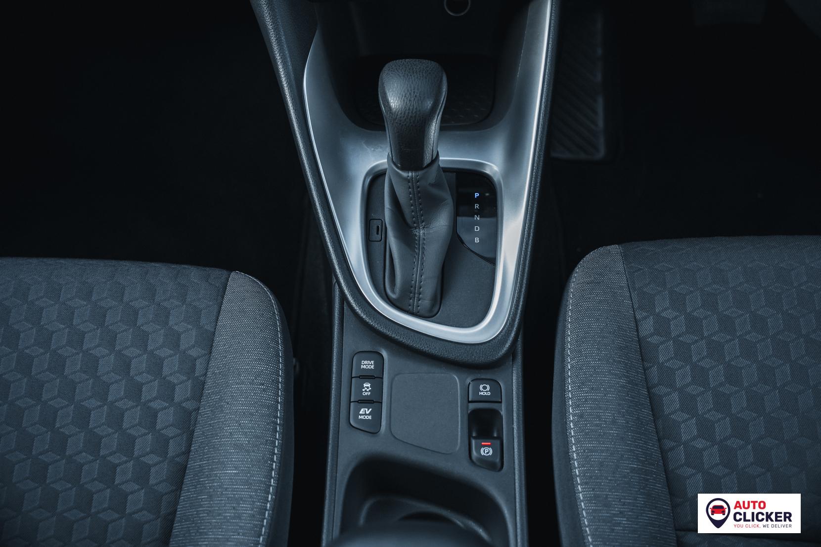 Toyota Yaris 1.5 VVT-h Icon Hatchback 5dr Petrol Hybrid E-CVT Euro 6 (s/s) (116 ps)