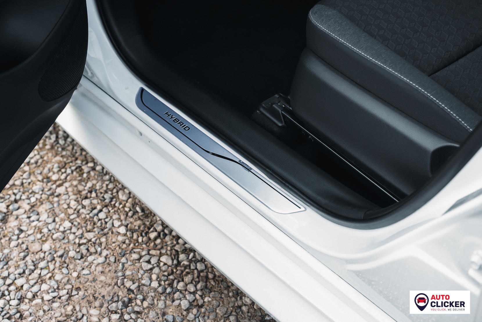 Toyota Yaris 1.5 VVT-h Icon Hatchback 5dr Petrol Hybrid E-CVT Euro 6 (s/s) (116 ps)