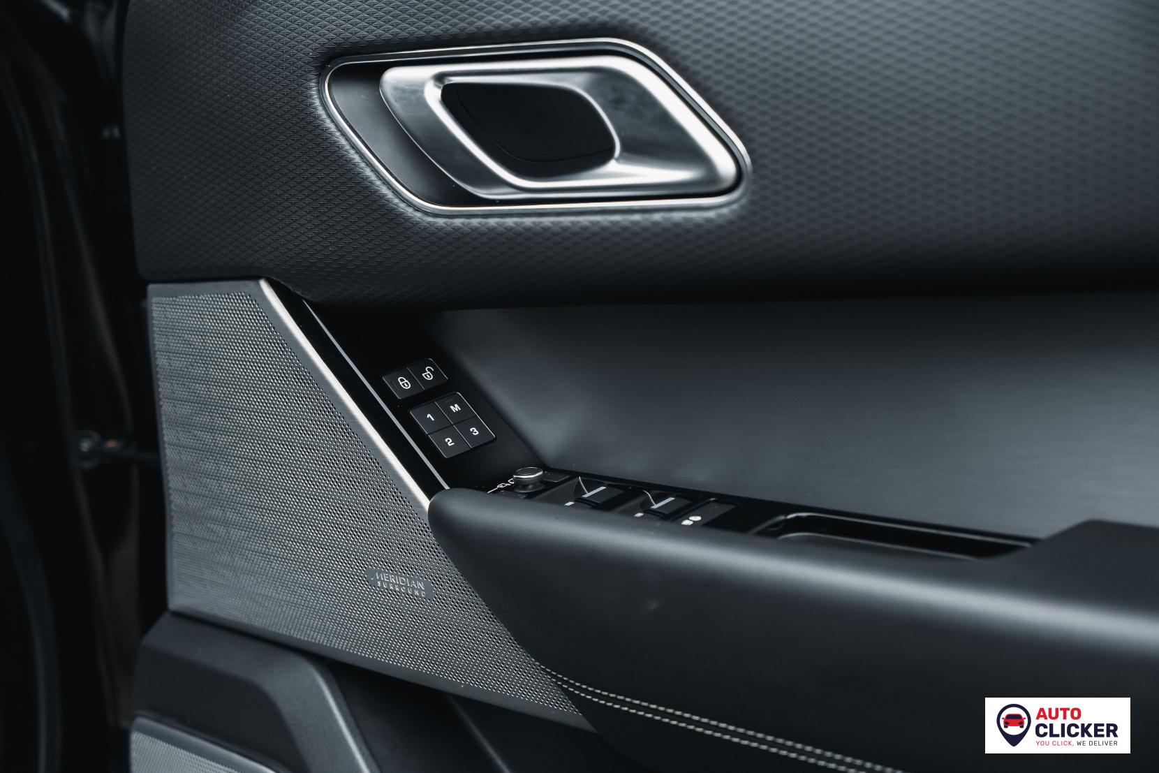 Land Rover Range Rover Velar 2.0 D180 R-Dynamic SE SUV 5dr Diesel Auto 4WD Euro 6 (s/s) (180 ps)