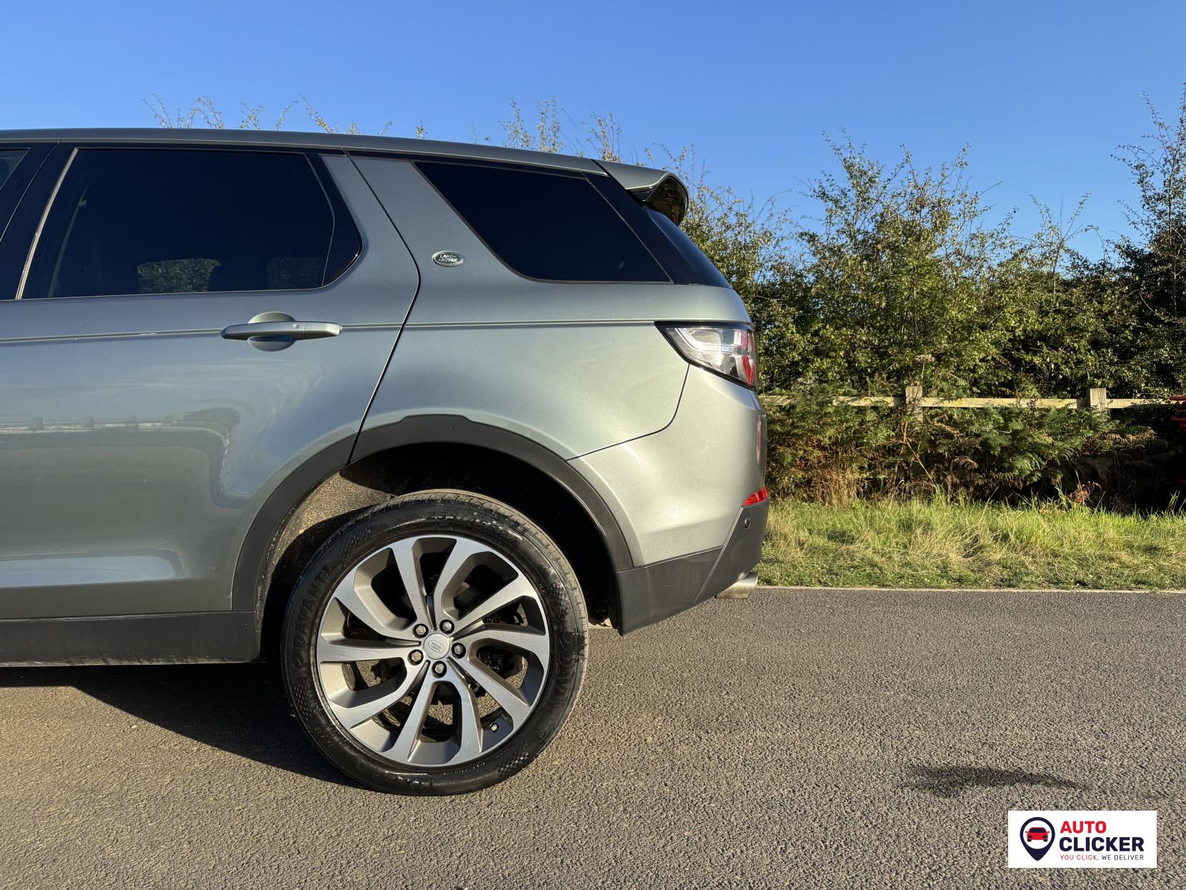 Land Rover Discovery Sport 2.0 TD4 SE Tech SUV 5dr Diesel Manual 4WD Euro 6 (s/s) (5 Seat) (150 ps)