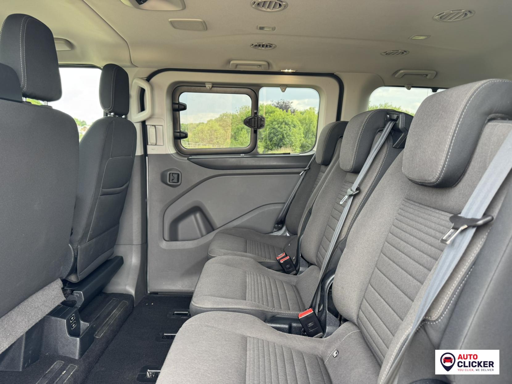 Ford Tourneo Custom 2.0 320 EcoBlue Titanium Minibus Double Cab 5dr Diesel Auto L2 Euro 6 (s/s) (130 ps)