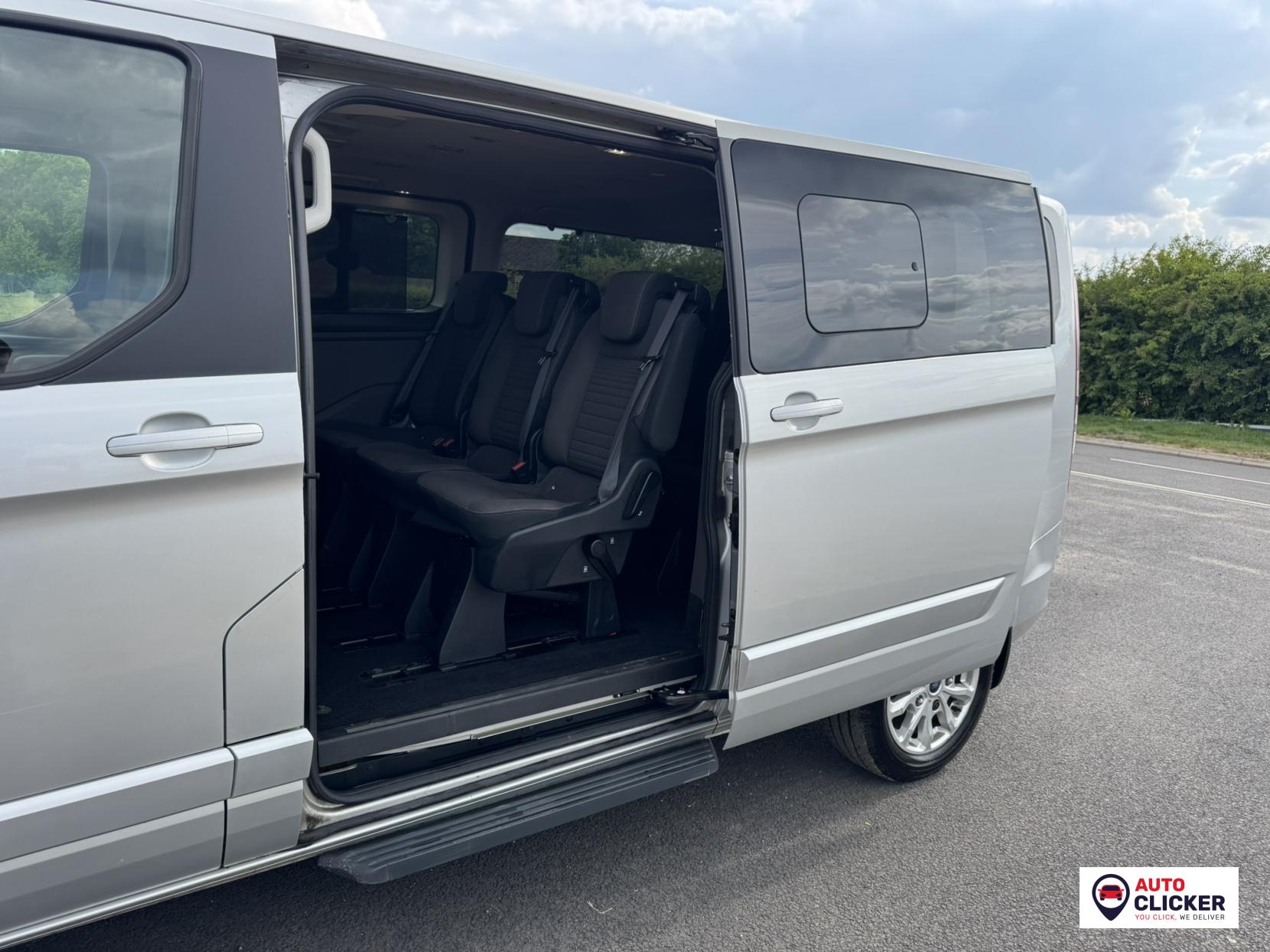 Ford Tourneo Custom 2.0 320 EcoBlue Titanium Minibus Double Cab 5dr Diesel Auto L2 Euro 6 (s/s) (130 ps)