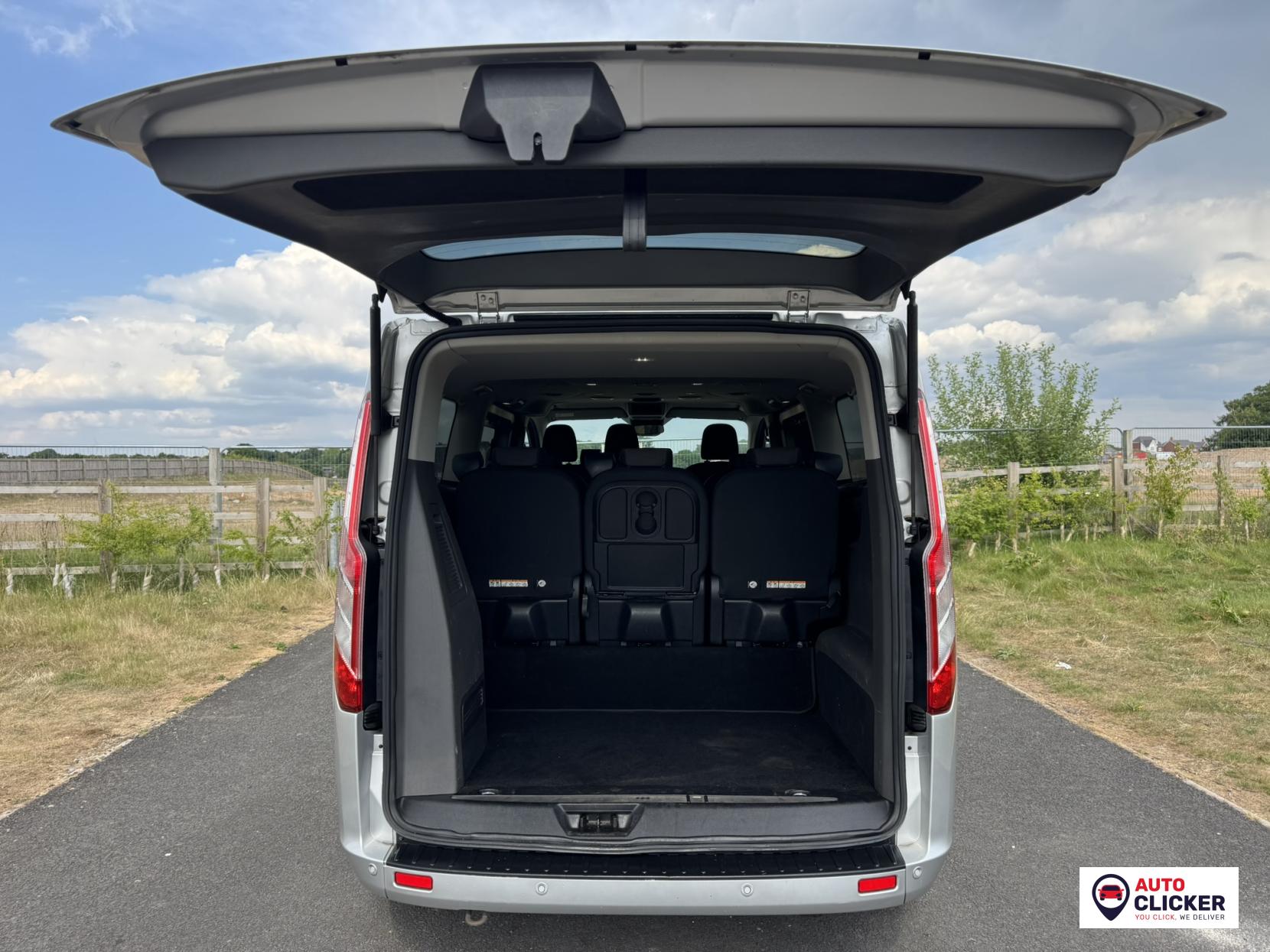 Ford Tourneo Custom 2.0 320 EcoBlue Titanium Minibus Double Cab 5dr Diesel Auto L2 Euro 6 (s/s) (130 ps)