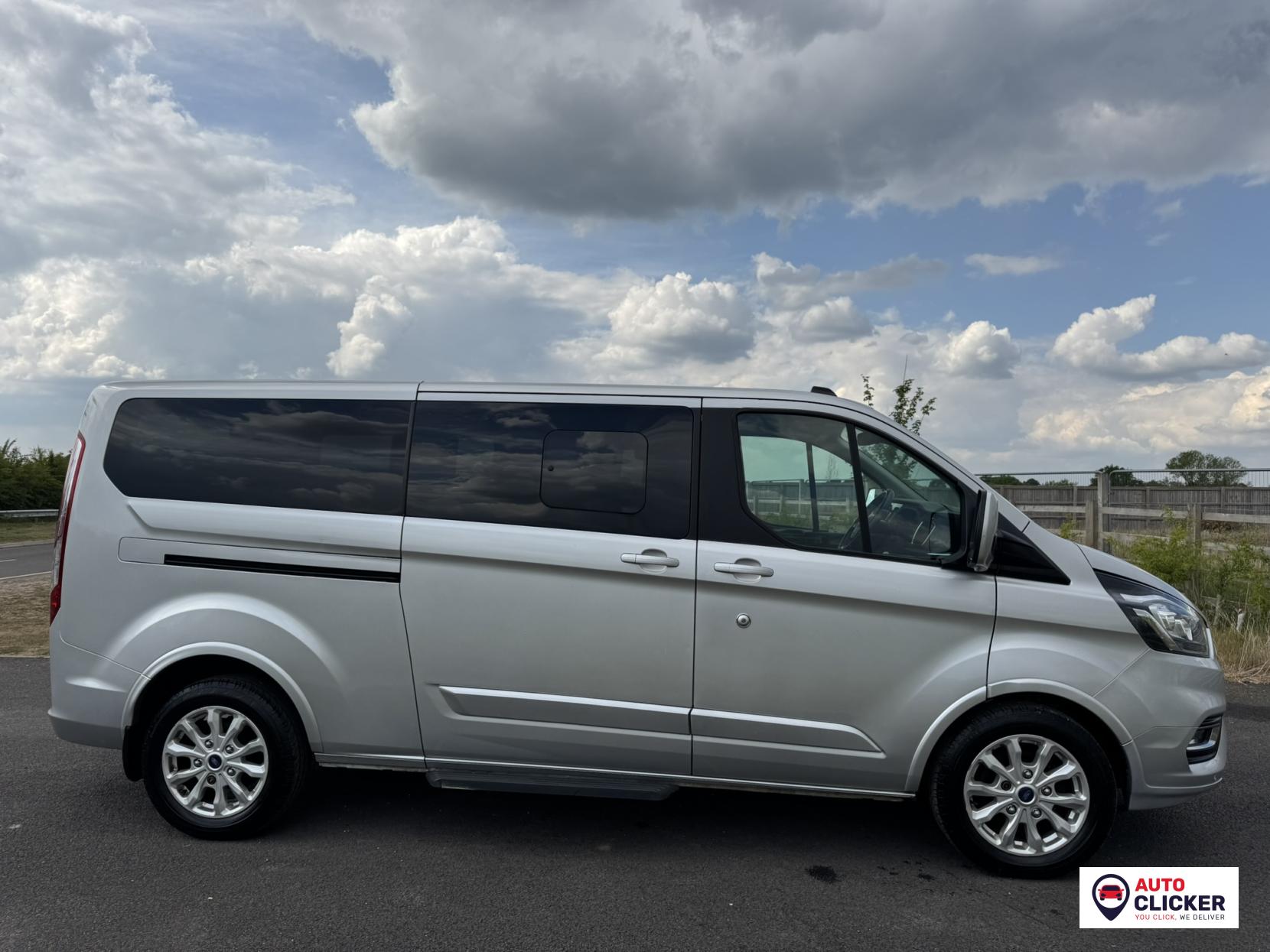 Ford Tourneo Custom 2.0 320 EcoBlue Titanium Minibus Double Cab 5dr Diesel Auto L2 Euro 6 (s/s) (130 ps)