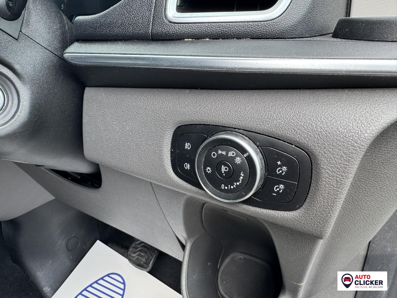Ford Tourneo Custom 2.0 320 EcoBlue Titanium Minibus Double Cab 5dr Diesel Auto L2 Euro 6 (s/s) (130 ps)