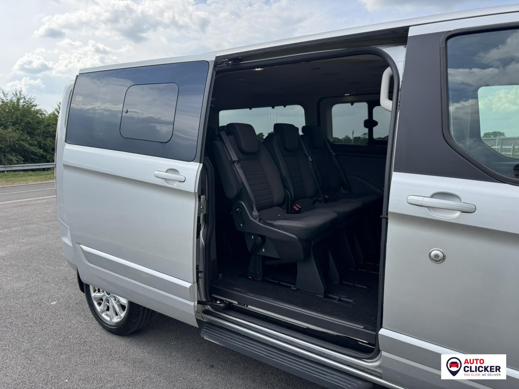 Ford Tourneo Custom 2.0 320 EcoBlue Titanium Minibus Double Cab 5dr Diesel Auto L2 Euro 6 (s/s) (130 ps)