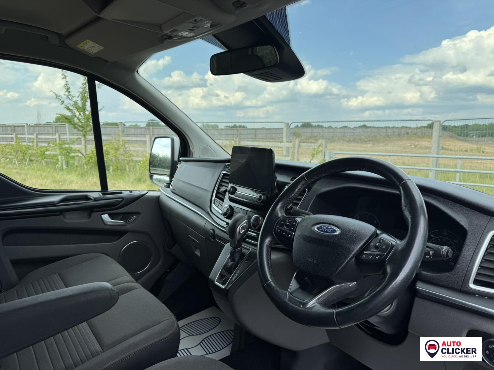 Ford Tourneo Custom 2.0 320 EcoBlue Titanium Minibus Double Cab 5dr Diesel Auto L2 Euro 6 (s/s) (130 ps)