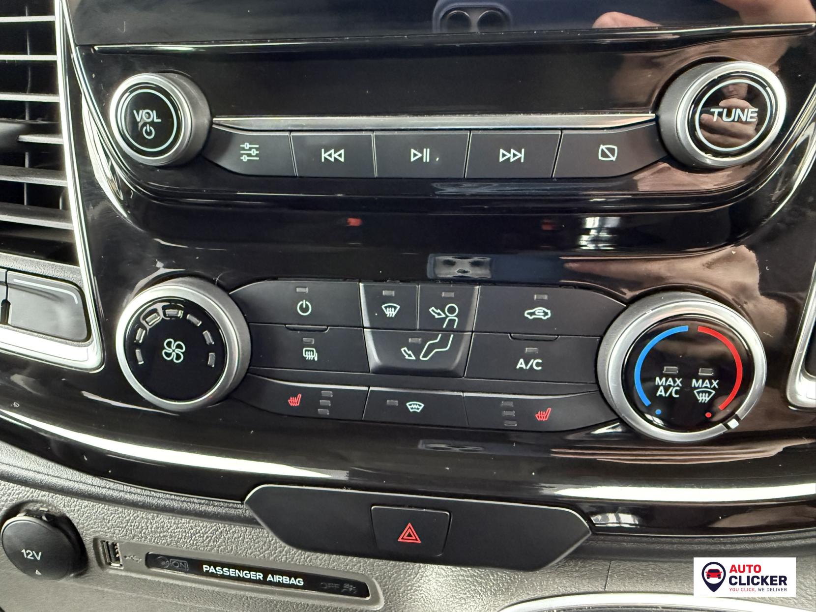 Ford Transit Custom 2.0 300 EcoBlue Limited Crew Van Double Cab 5dr Diesel Manual L2 H1 Euro 6 (s/s) (130 ps)