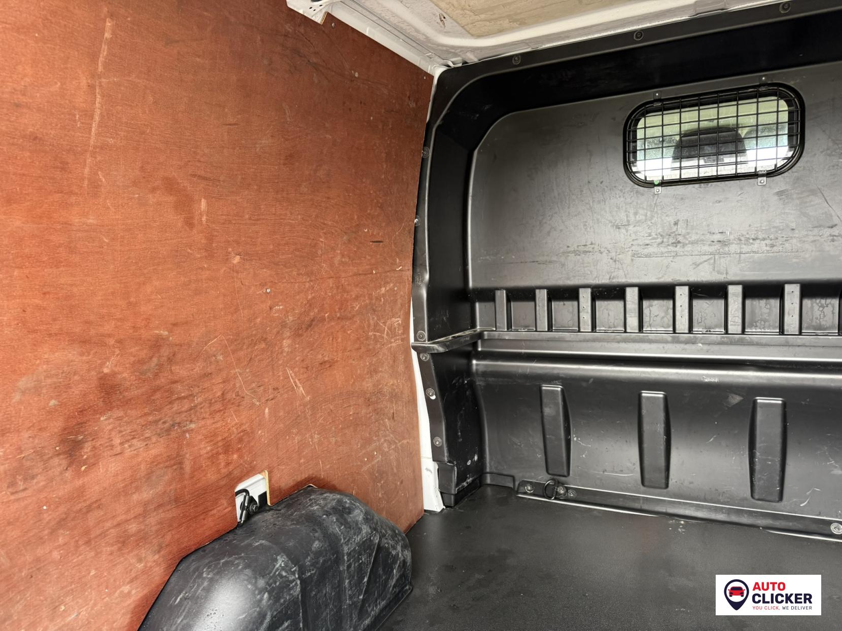 Ford Transit Custom 2.0 300 EcoBlue Limited Crew Van Double Cab 5dr Diesel Manual L2 H1 Euro 6 (s/s) (130 ps)