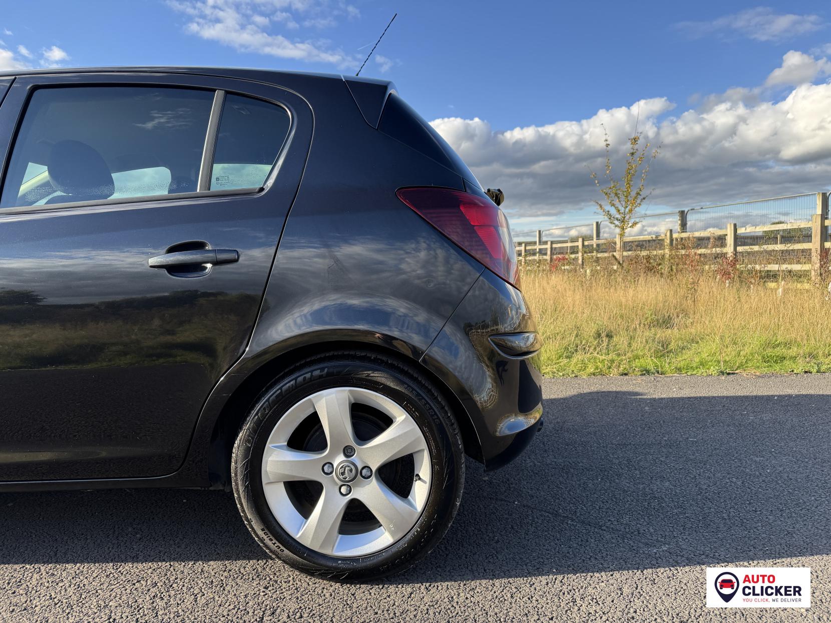 Vauxhall Corsa 1.2 16V SXi Hatchback 5dr Petrol Manual Euro 5 (A/C) (85 ps)