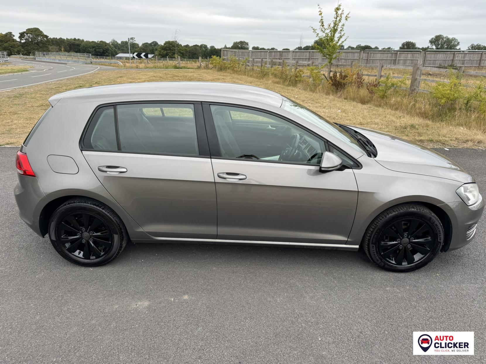 Volkswagen Golf 1.4 TSI BlueMotion Tech SE Hatchback 5dr Petrol Manual Euro 5 (s/s) (122 ps)