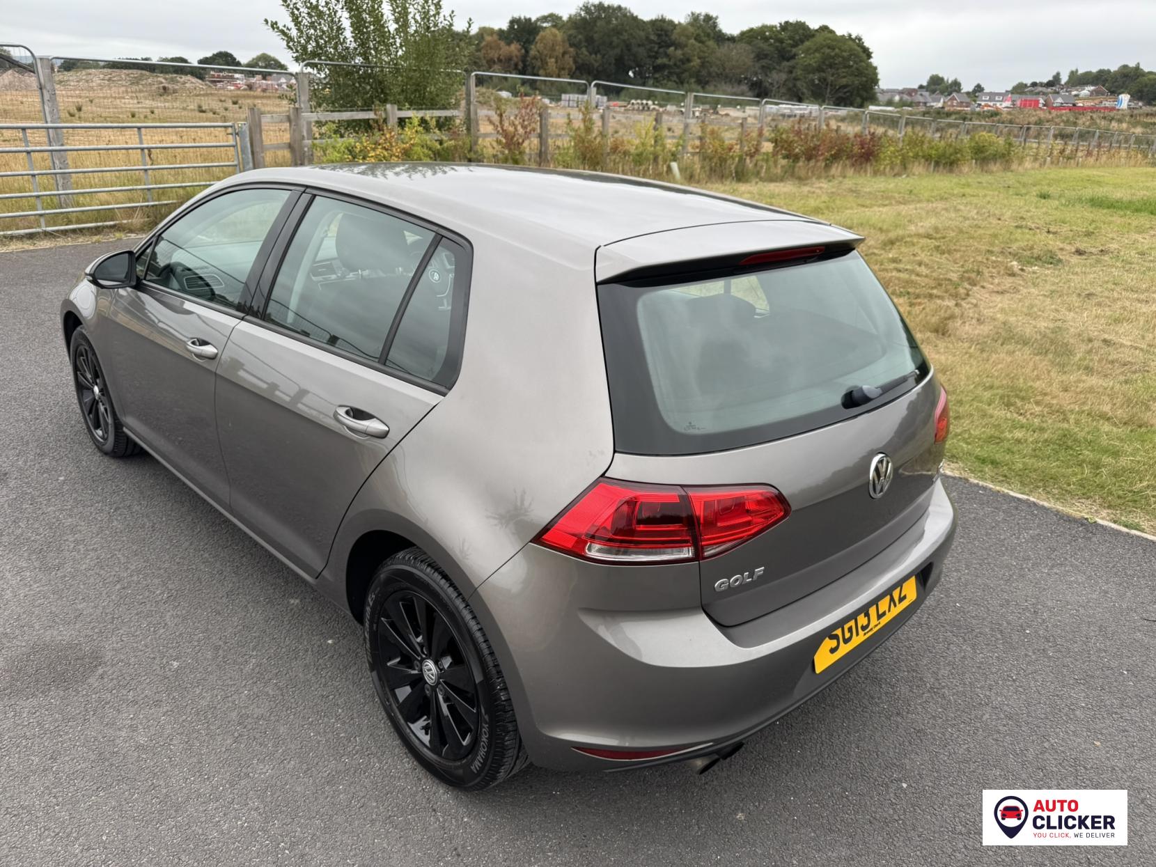 Volkswagen Golf 1.4 TSI BlueMotion Tech SE Hatchback 5dr Petrol Manual Euro 5 (s/s) (122 ps)