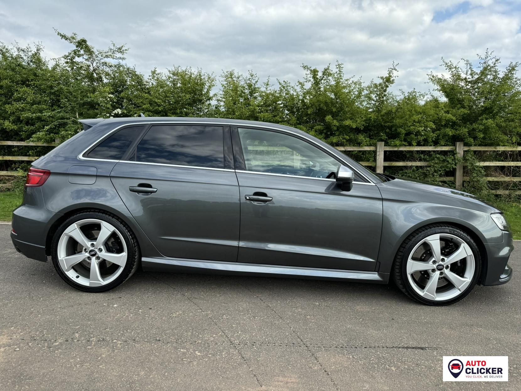 Audi RS3 2.5 TFSI Sportback 5dr Petrol S Tronic quattro Euro 6 (s/s) (400 ps)