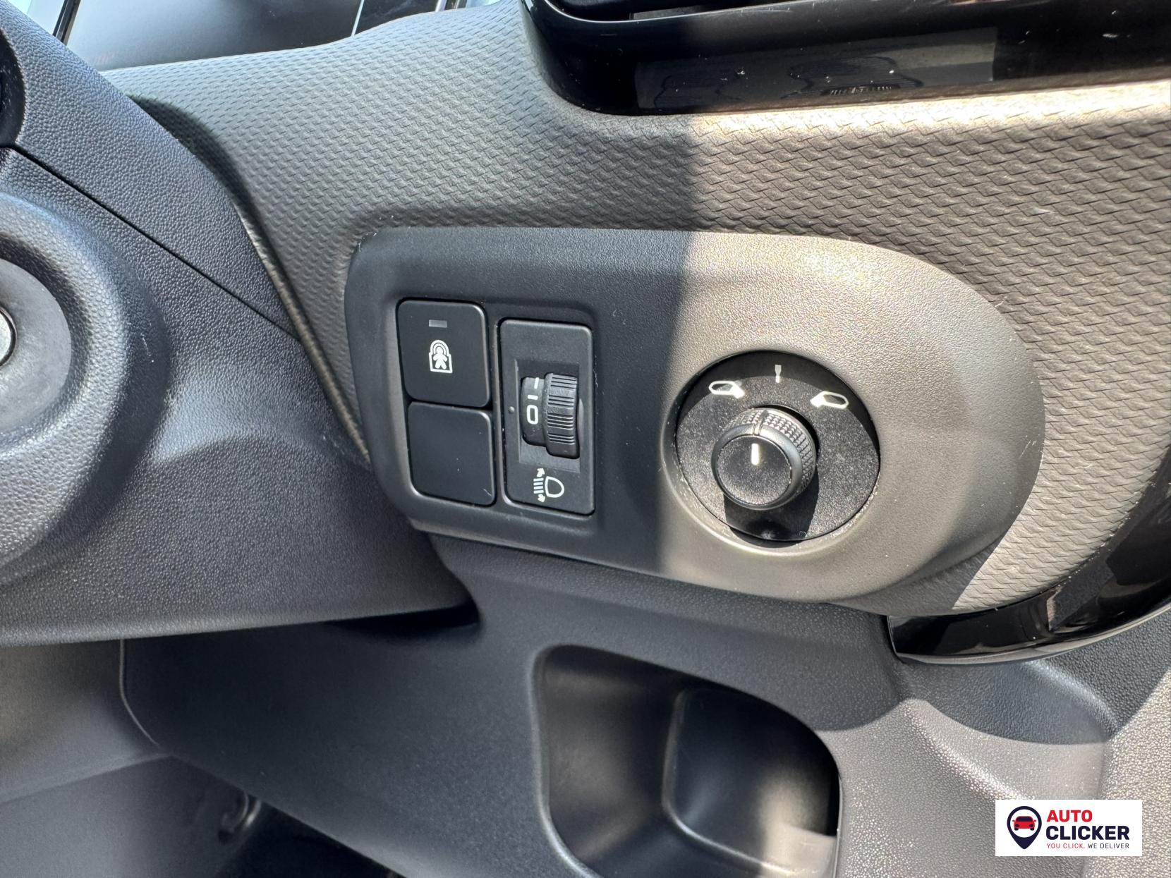 Citroen C4 Cactus 1.2 PureTech Flair Hatchback 5dr Petrol Manual Euro 6 (Euro 6) (82 ps)