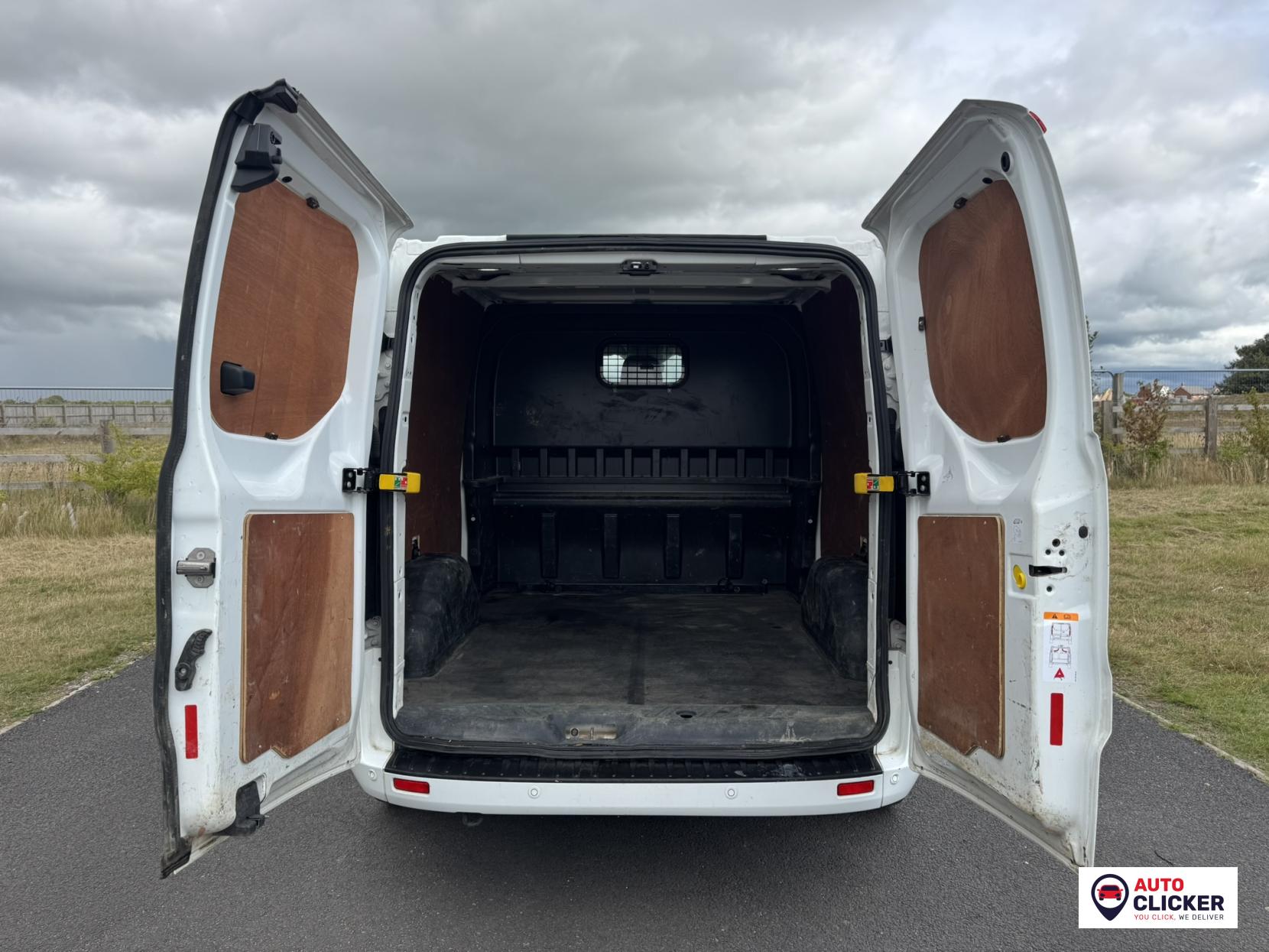 Ford Transit Custom 2.0 300 EcoBlue Limited Crew Van Double Cab 5dr Diesel Manual L2 H1 Euro 6 (s/s) (130 ps)