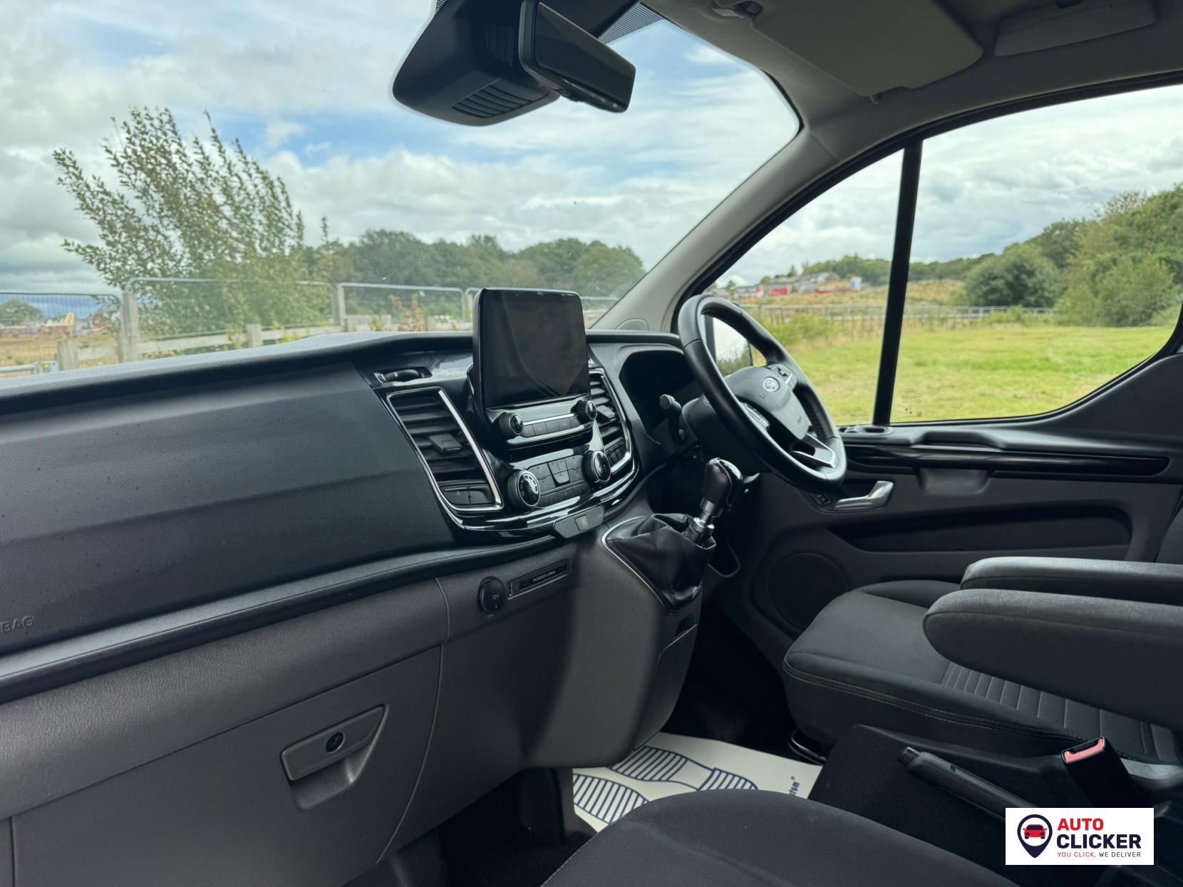 Ford Transit Custom 2.0 300 EcoBlue Limited Crew Van Double Cab 5dr Diesel Manual L2 H1 Euro 6 (s/s) (130 ps)