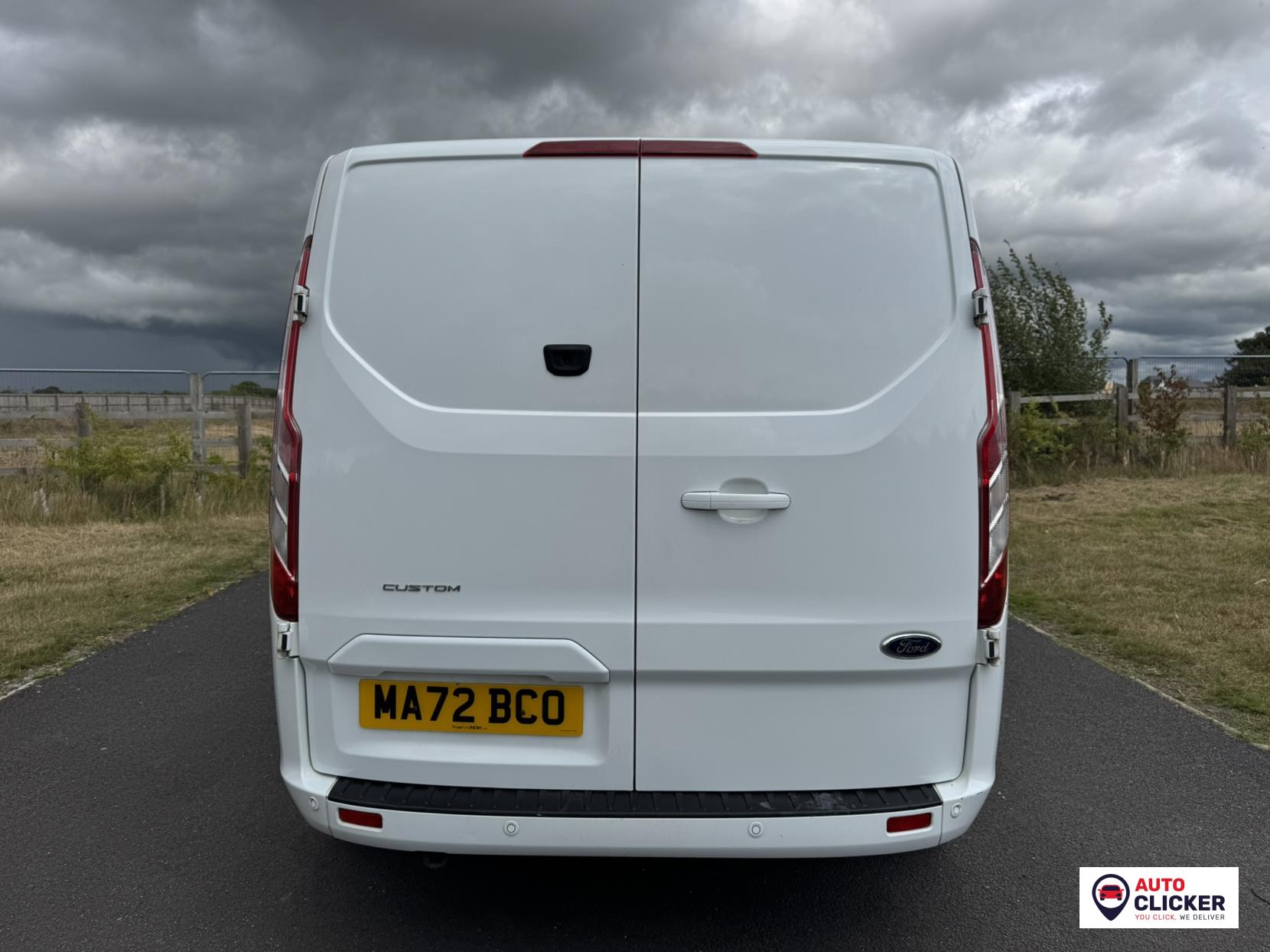 Ford Transit Custom 2.0 300 EcoBlue Limited Crew Van Double Cab 5dr Diesel Manual L2 H1 Euro 6 (s/s) (130 ps)