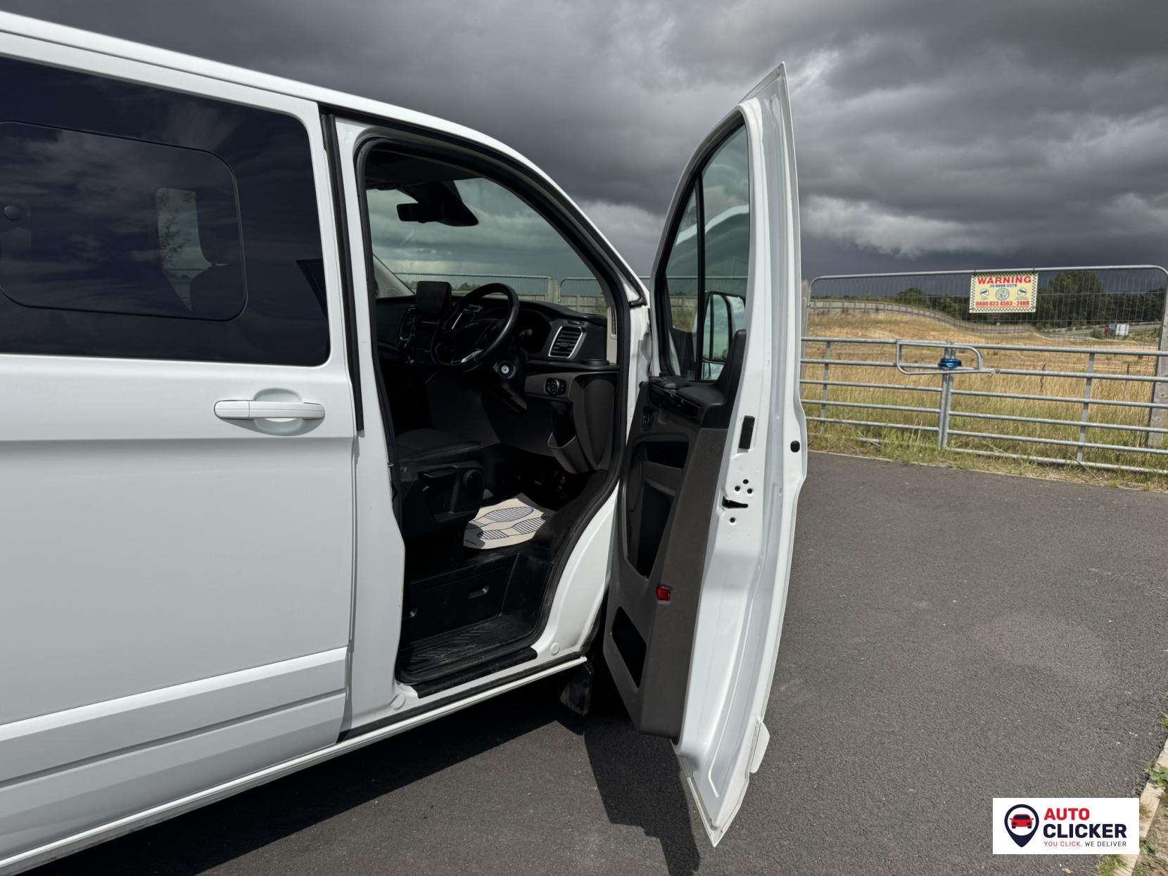 Ford Transit Custom 2.0 300 EcoBlue Limited Crew Van Double Cab 5dr Diesel Manual L2 H1 Euro 6 (s/s) (130 ps)