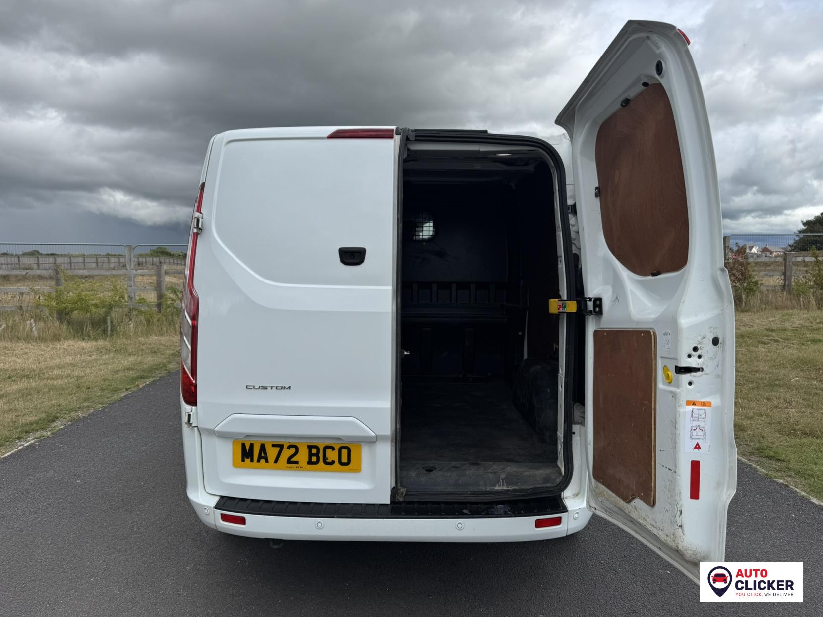 Ford Transit Custom 2.0 300 EcoBlue Limited Crew Van Double Cab 5dr Diesel Manual L2 H1 Euro 6 (s/s) (130 ps)